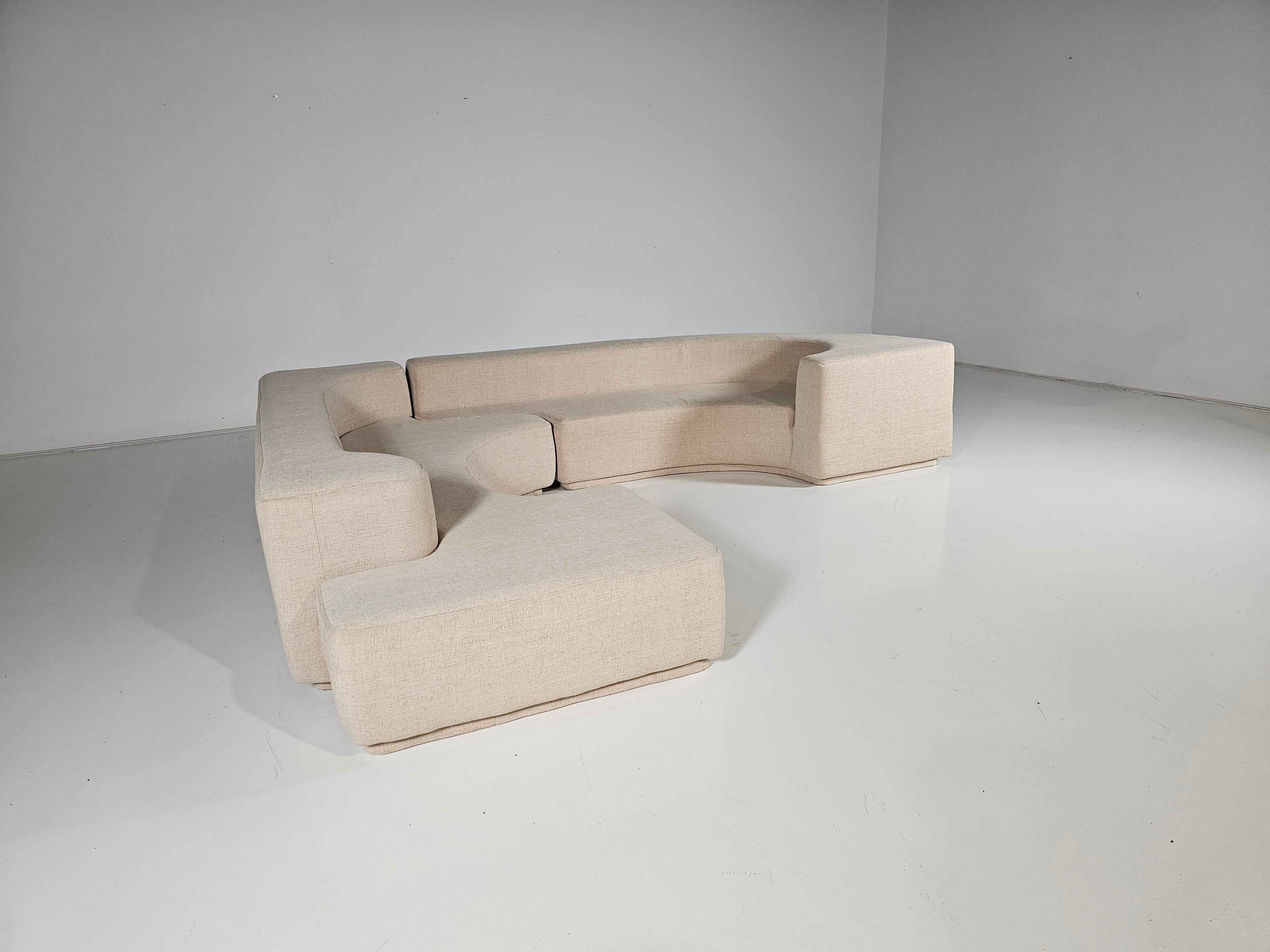 Lara Sofa in beige chenille by Pamio, Toso and Massari for Stilwood, Italy, 1960 2