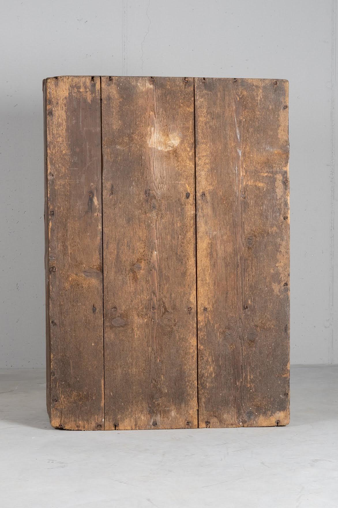 Larch Cupboard, Italy, circa 1600 For Sale 4