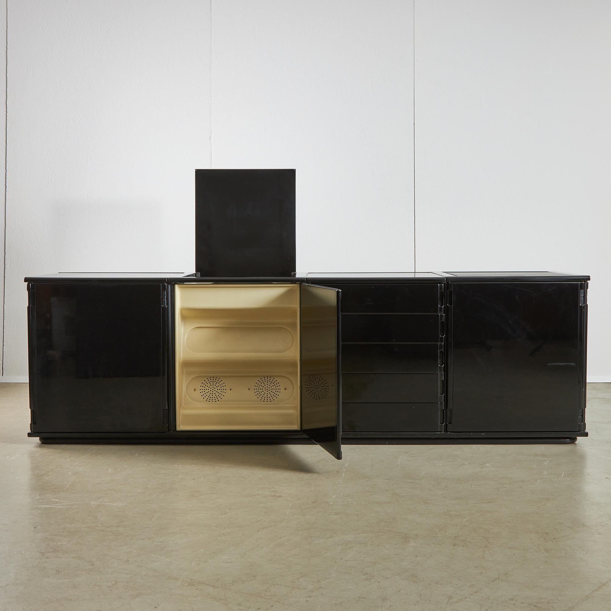 Late 20th Century Larco Series Sideboard by Gianfranco Frattini for Molteni, 1970s