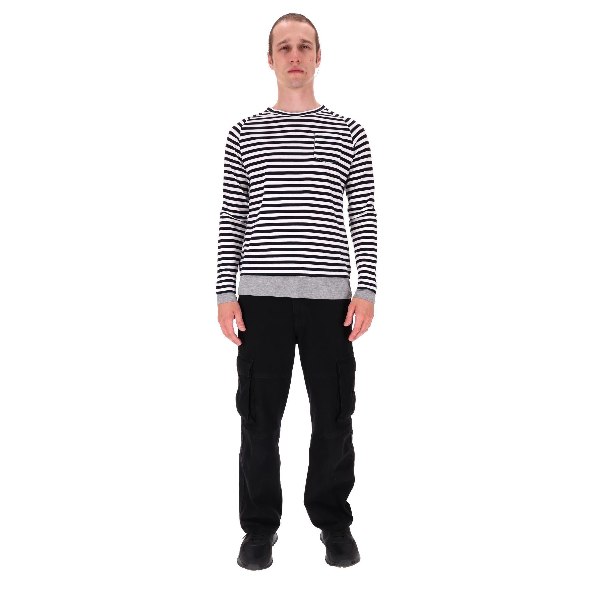 Lardini - Top à manches longues rayé

Top à manches longues présentant des rayures classiques noires et blanches.

Elle est dotée d'un col ras du cou, d'une poche frontale sur la poitrine et d'accents gris aux extrémités des manches et à