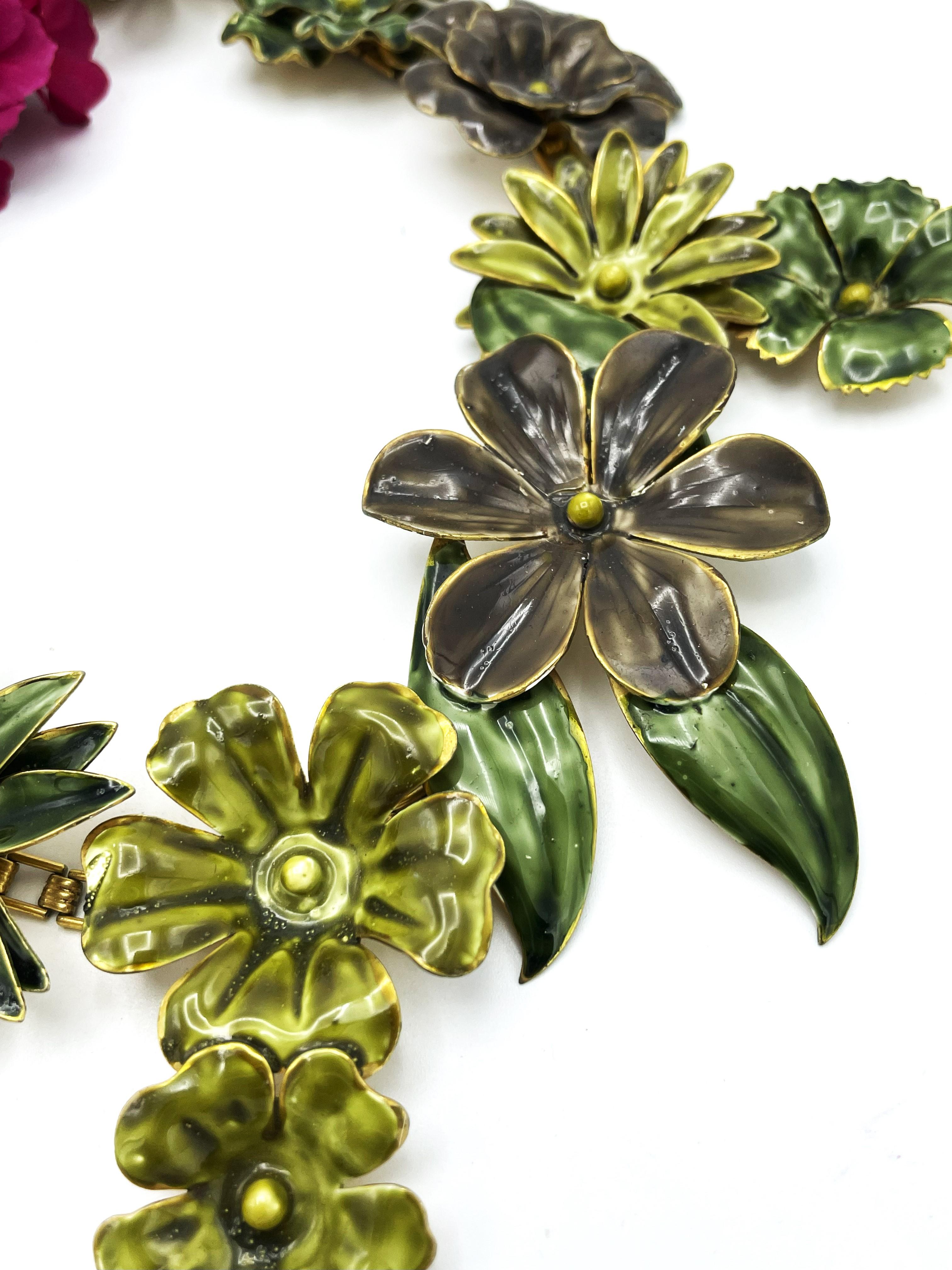 Larg hand enamelled metal floral motif necklace and earclips by SANDOR 1950's US For Sale 4