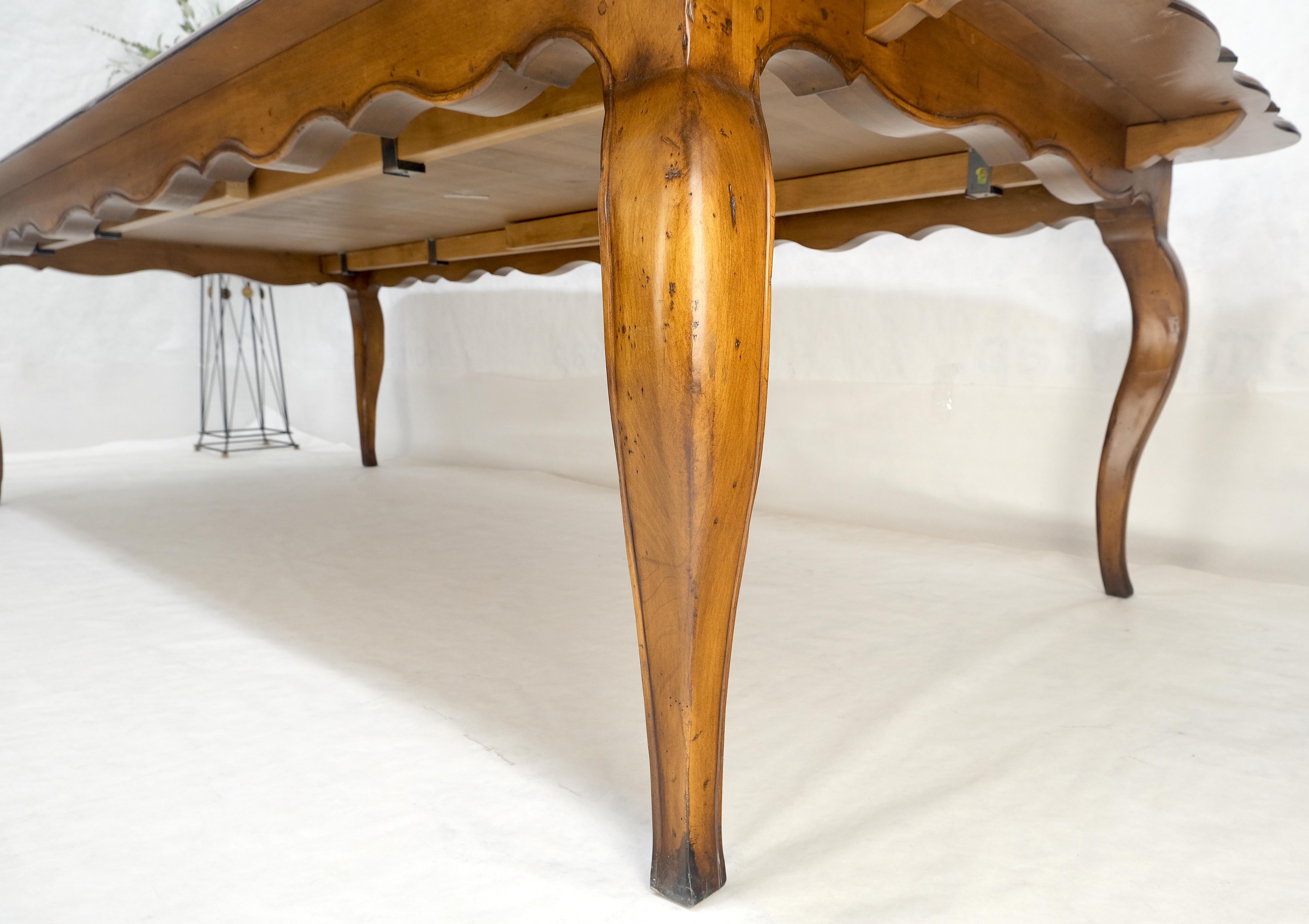 Grande table de salle à manger 10' Long French Provincial Italian Parquetry Inlayed Top MINT en vente 9
