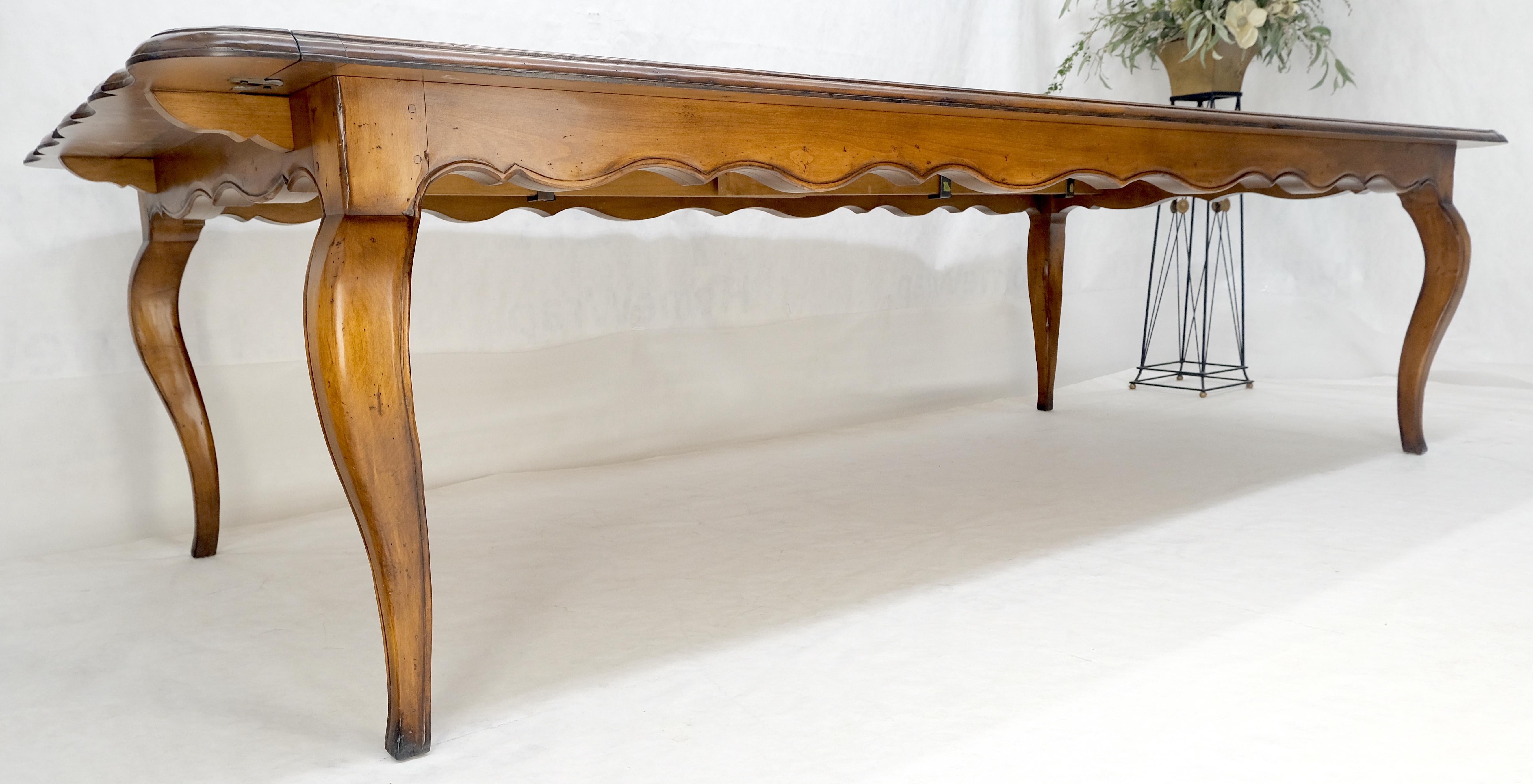 Grande table de salle à manger 10' Long French Provincial Italian Parquetry Inlayed Top MINT en vente 11
