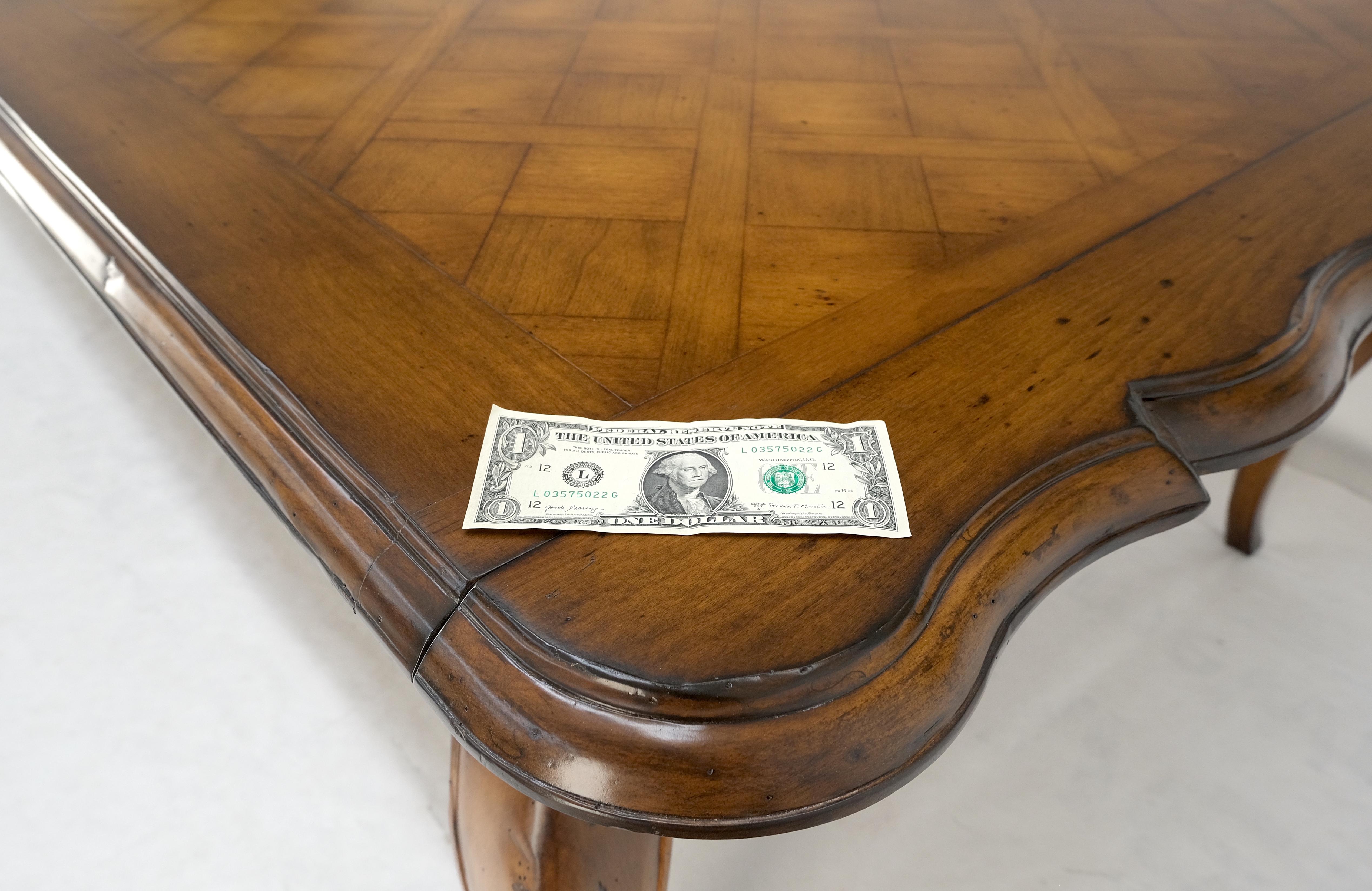 Fruitiers Grande table de salle à manger 10' Long French Provincial Italian Parquetry Inlayed Top MINT en vente