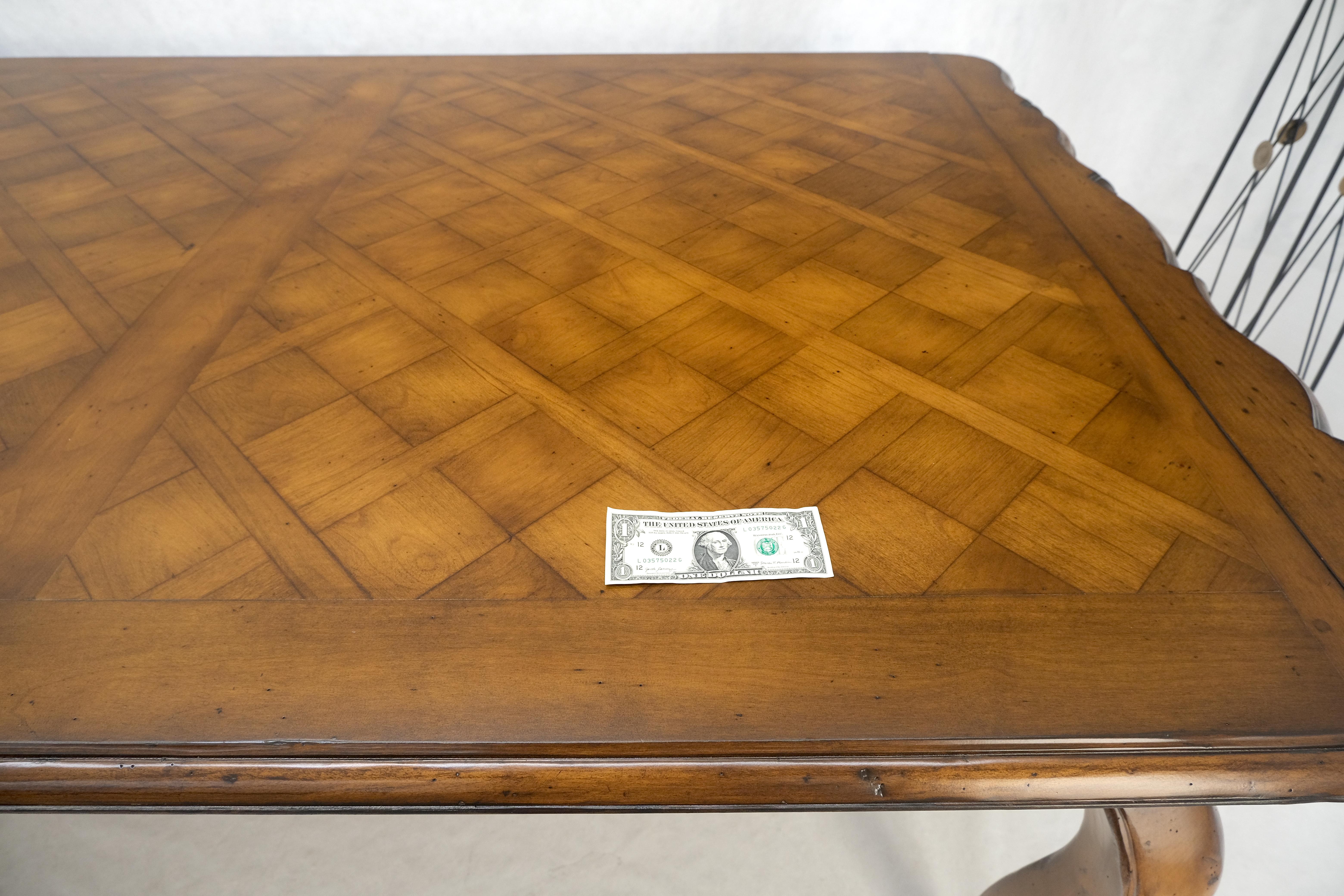 Grande table de salle à manger 10' Long French Provincial Italian Parquetry Inlayed Top MINT en vente 1