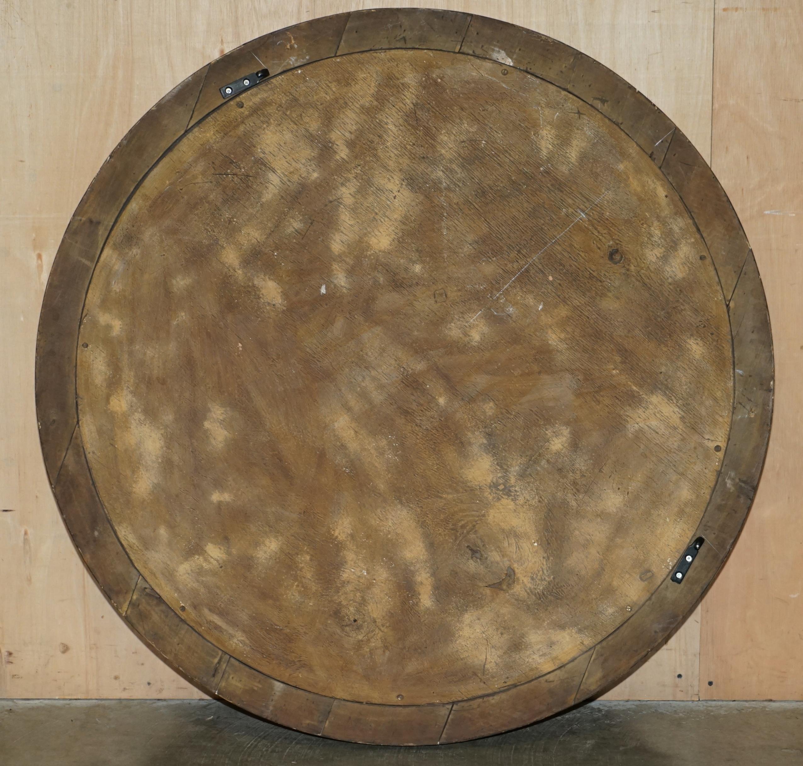 Grande traverse de style géorgien, dorée et sculptée à la main, 110 cm en vente 1