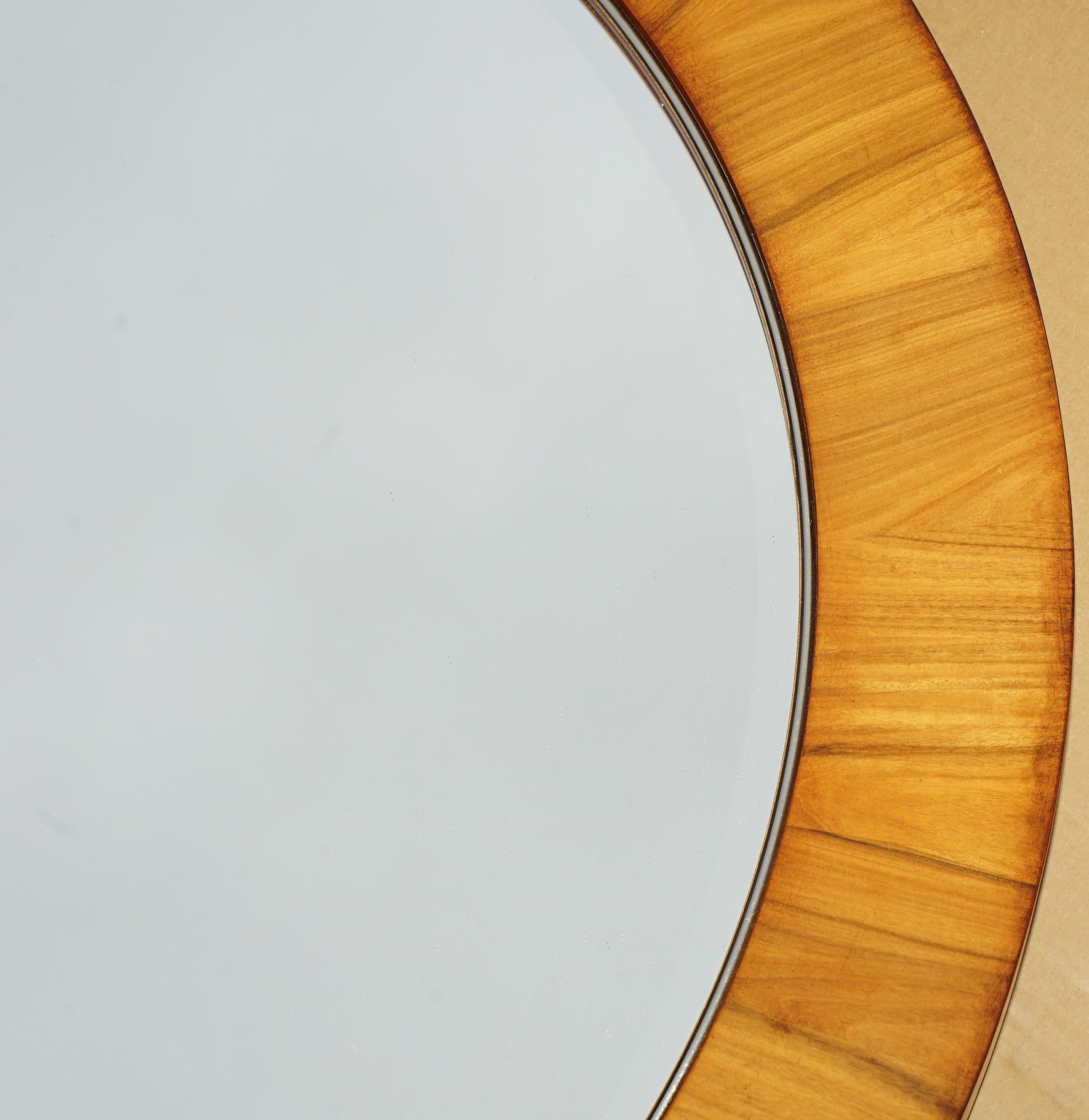 Fait main LARGE MIROIR MURAL ROND EN BOIS DUR DE 111CM WiDE CONTEMPORAIN en vente