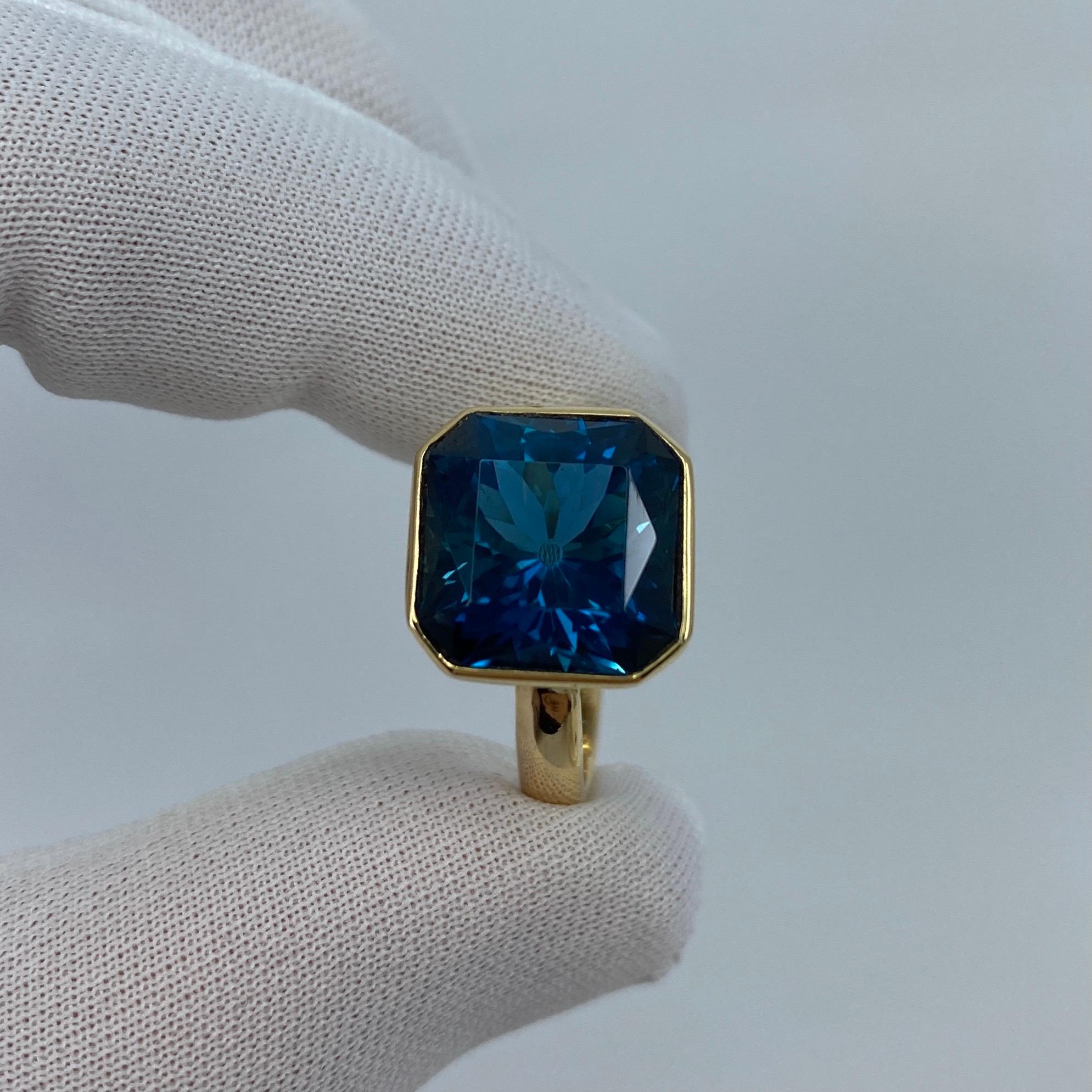 Grande bague en or 18 carats faite à la main avec topaze bleue de Londres de 11,93 carats, taille carrée fantaisie Neuf - En vente à Birmingham, GB