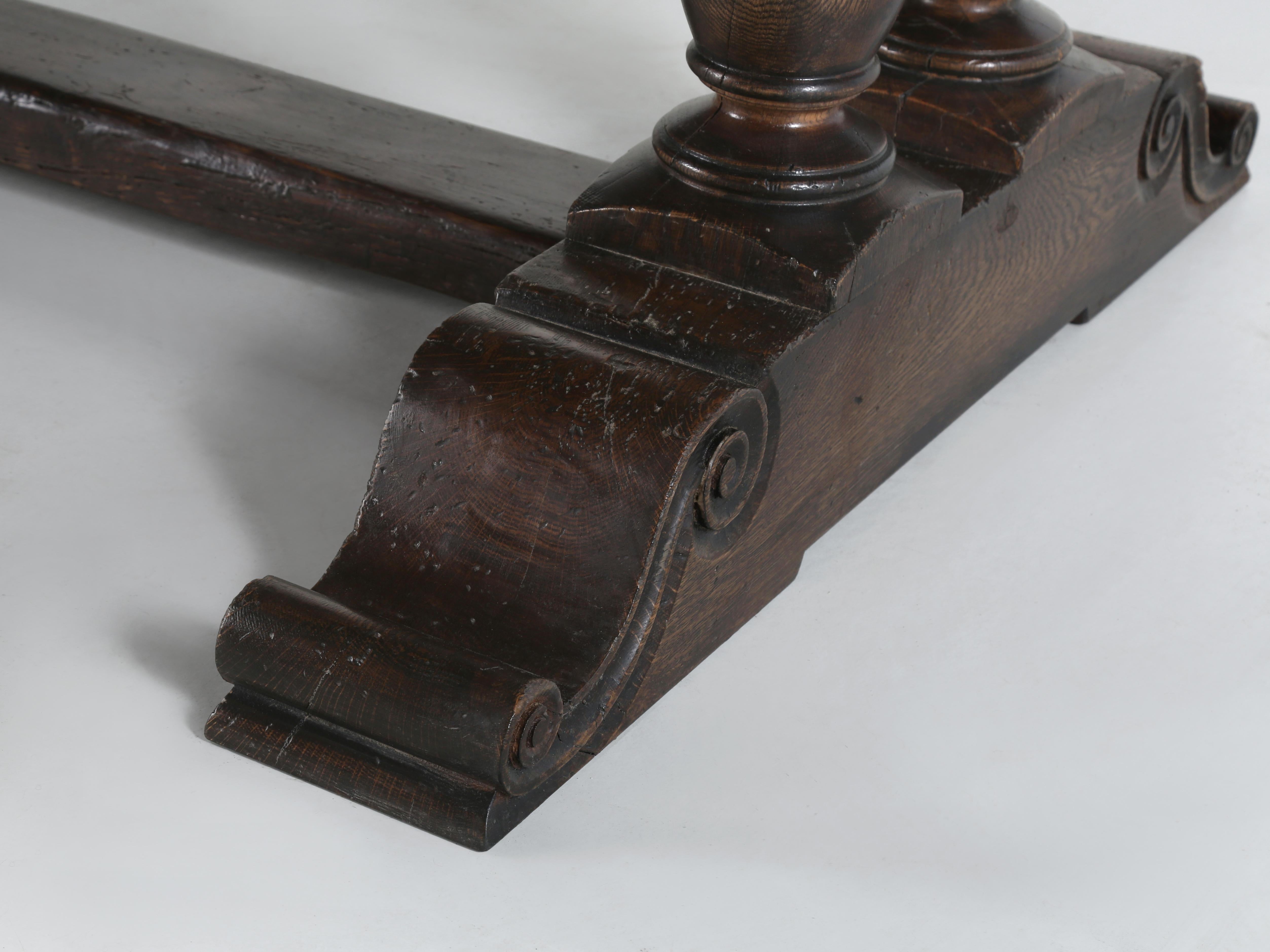 Großer 12' Country Reclaimed Oak Trestle Esstisch in jeder Größe oder Farbe hergestellt im Angebot 5