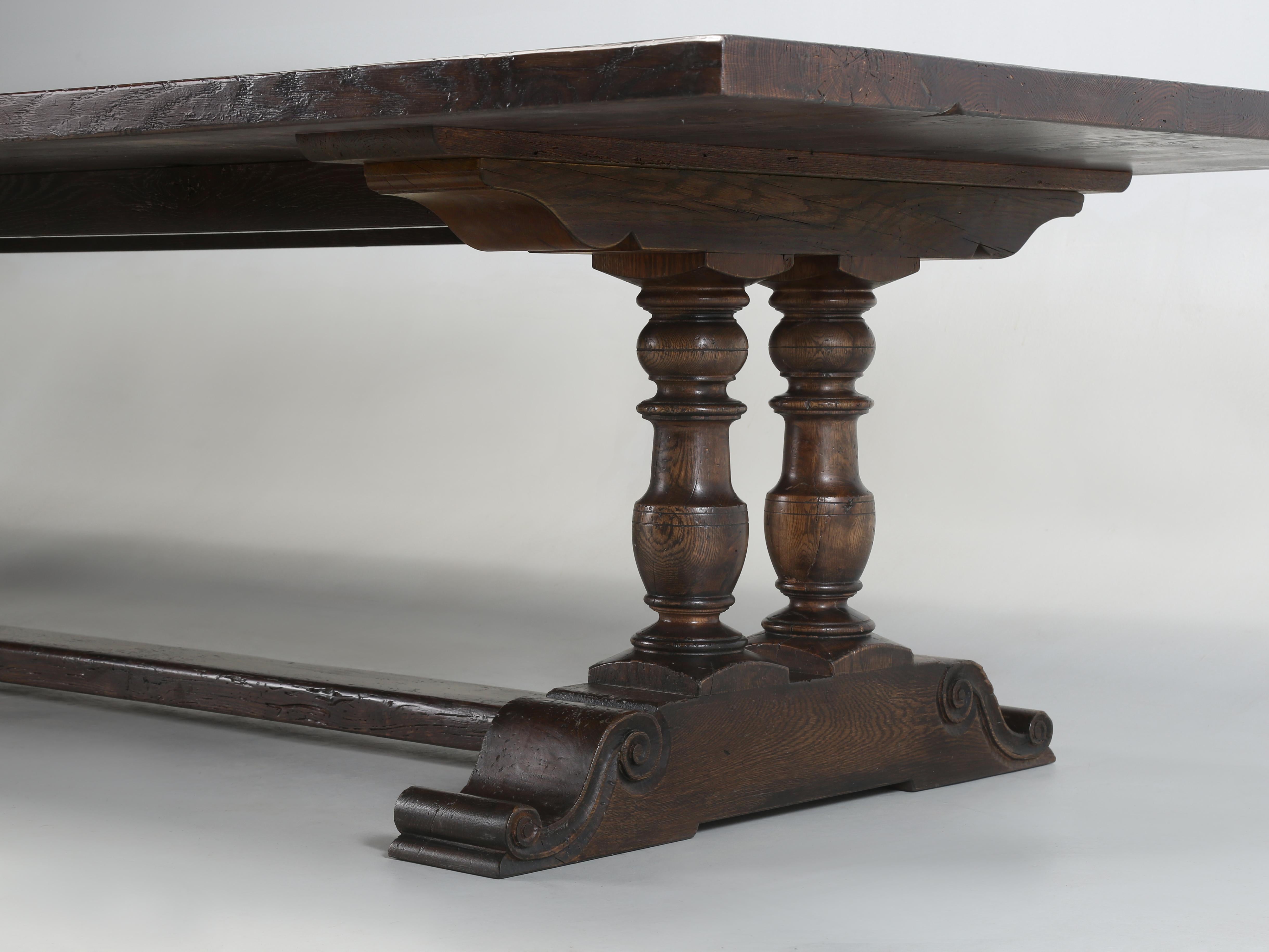 Großer 12' Country Reclaimed Oak Trestle Esstisch in jeder Größe oder Farbe hergestellt (Eichenholz) im Angebot
