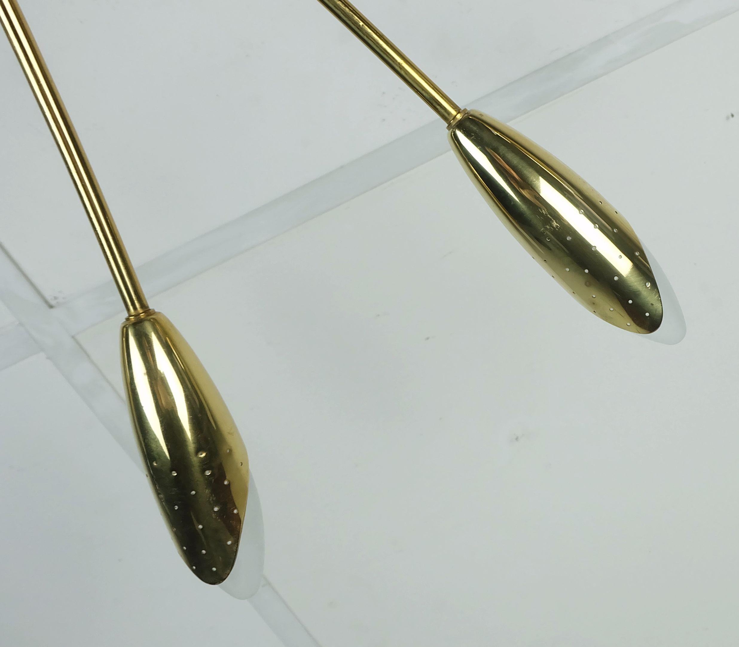 Metà XX secolo grande plafoniera a 12 luci Sputnik in ottone e metallo nero anni '50 in vendita