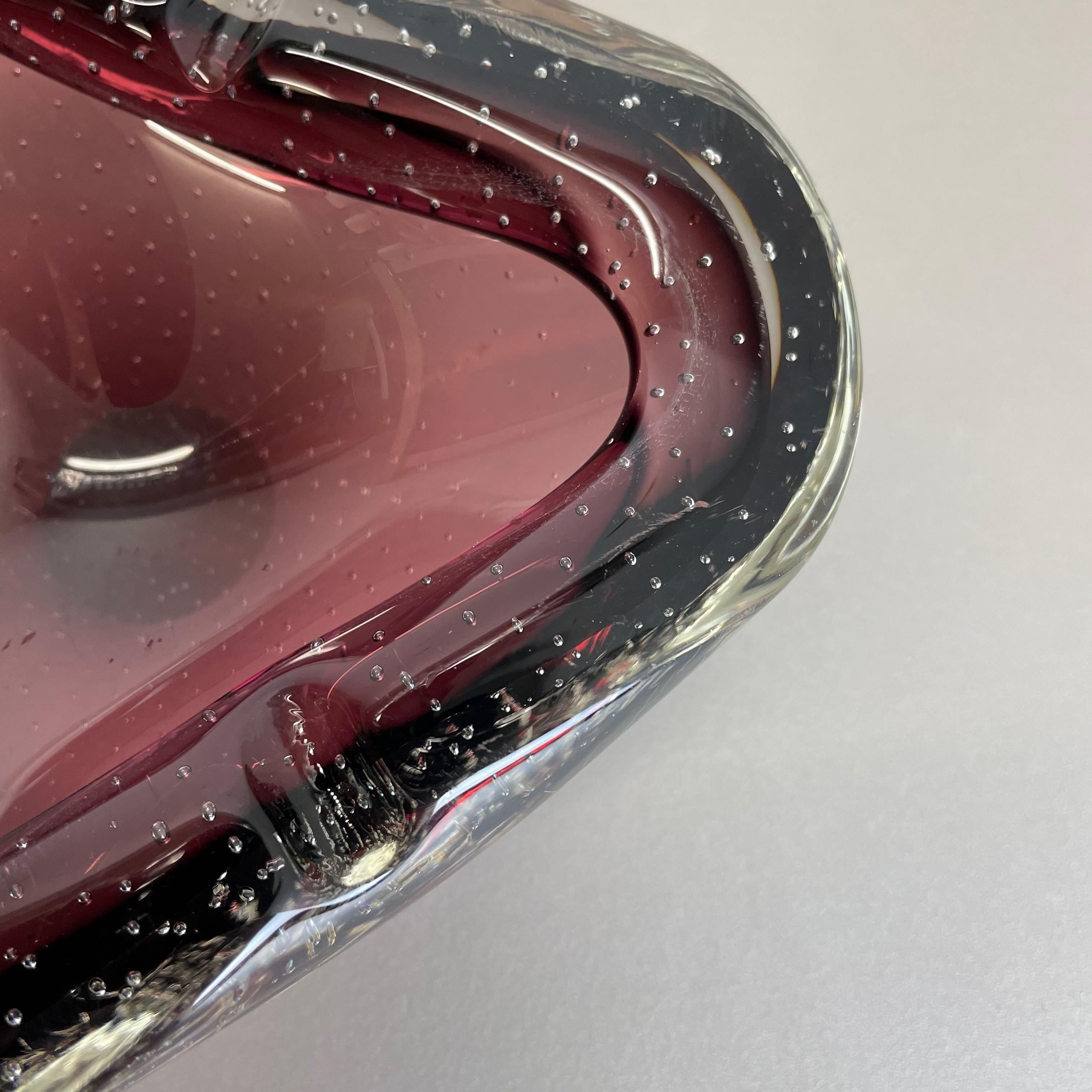 Großer Schalen-Aschenbecher aus Muranoglas mit Muschelelement, 1,2 kg im Angebot 1