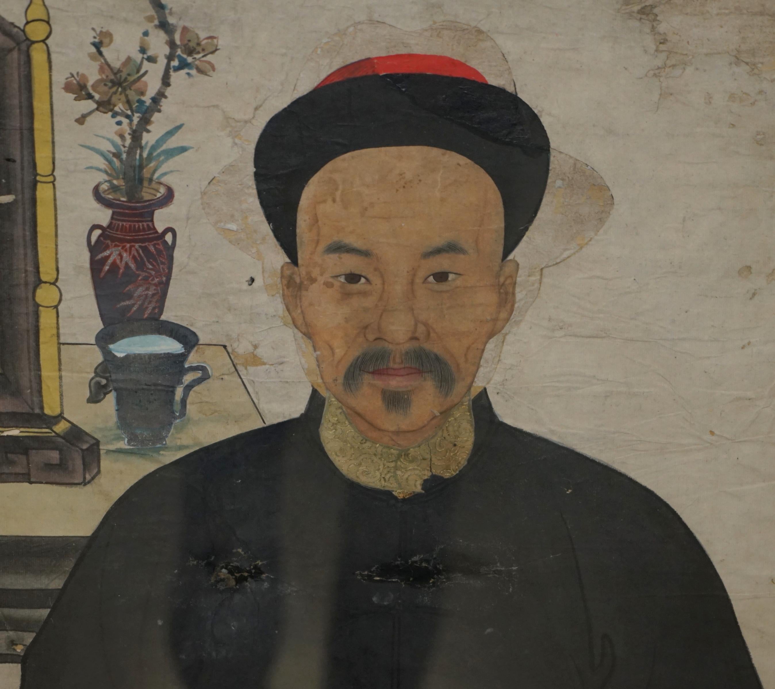 LARGE 138X114CM ANTIQUE CHINESE ANCESTRAL PORTRAIT WITH LOVELY BLACK FRAMe For Sale 6