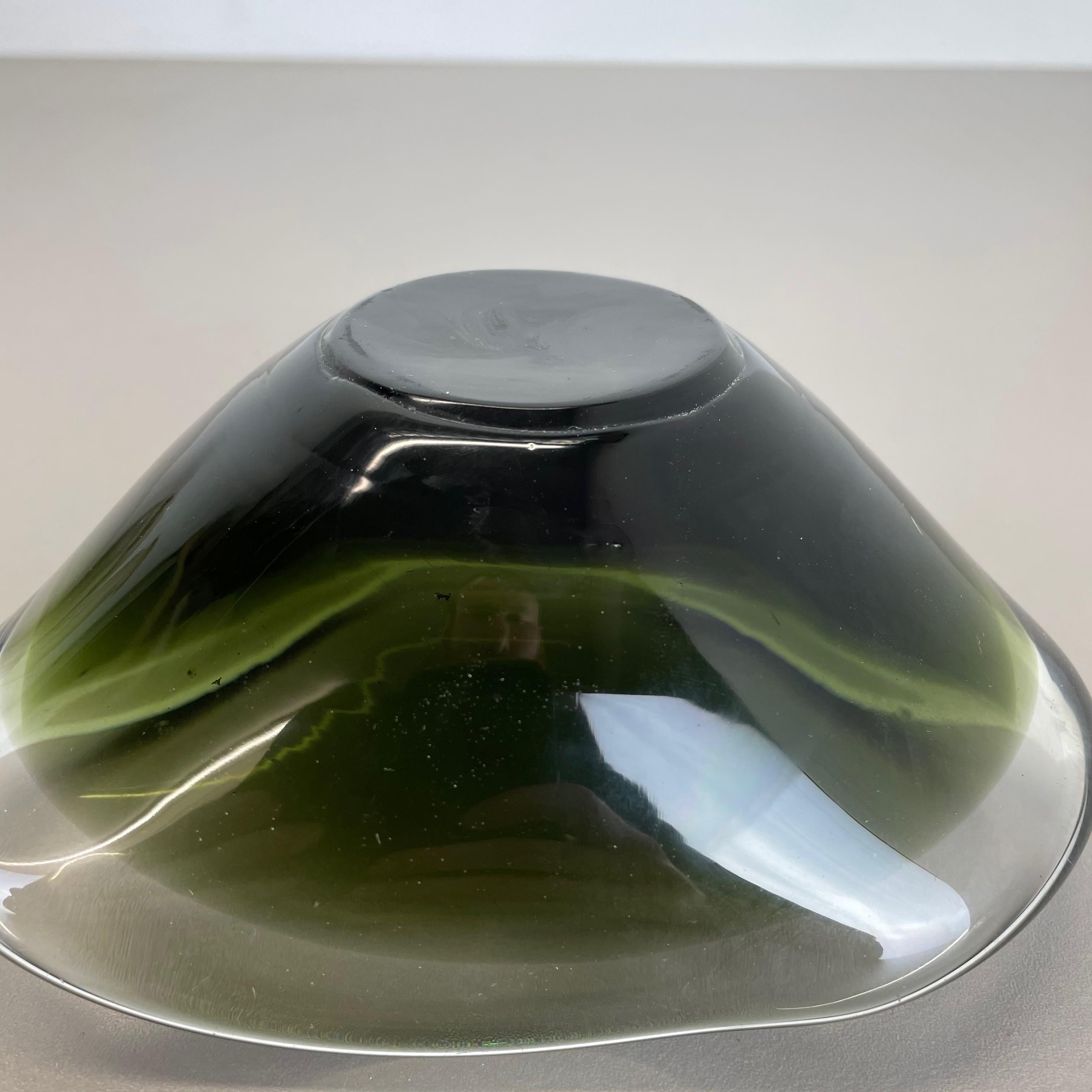 Large 1, 3kg Murano Sculptural Glass Element Shell Ashtray Murano, Italy, 1970 For Sale 9