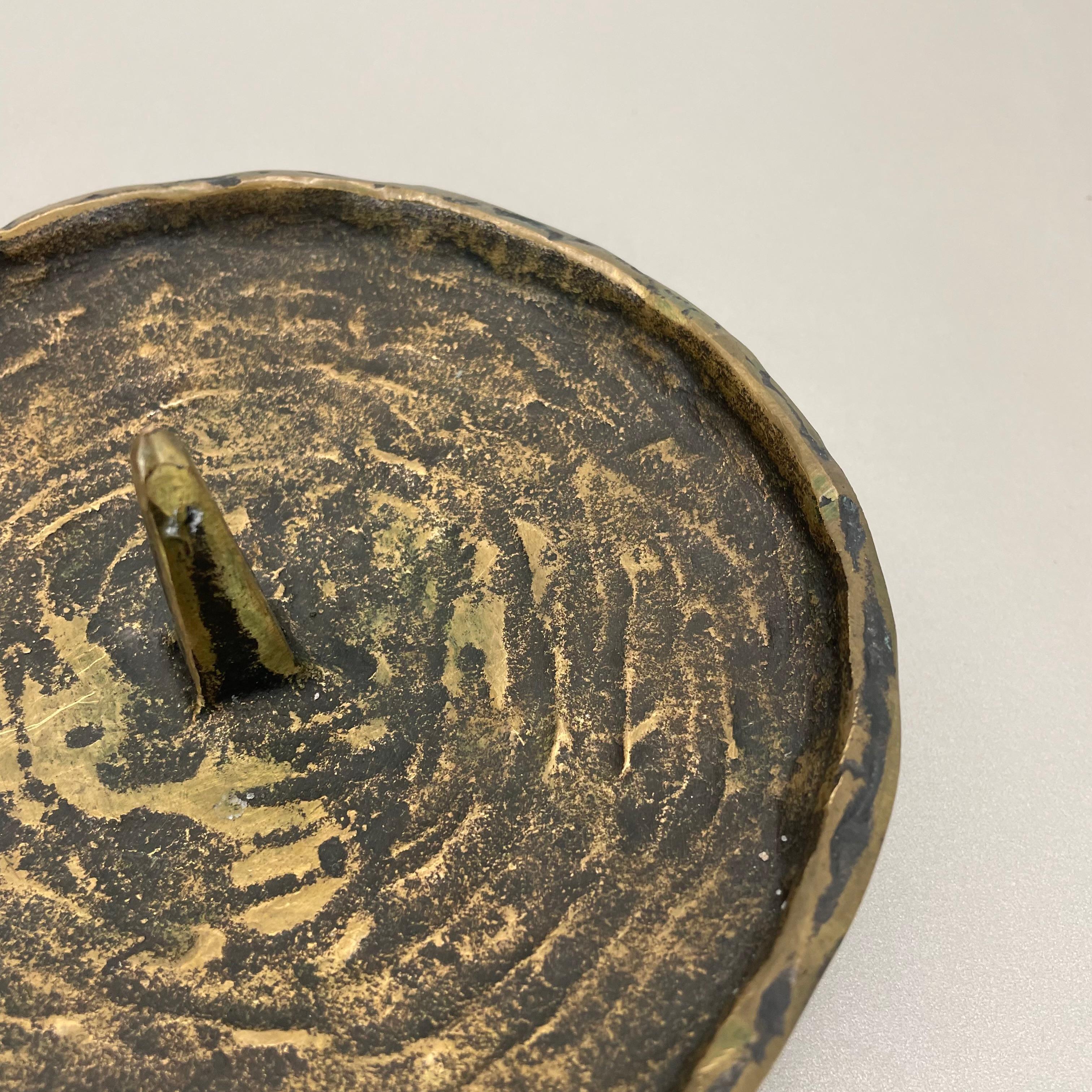 Großer skulpturaler brutalistischer Bronze-Metall-Kerzenhalter mit 1.3kg, Frankreich, 1960er Jahre im Angebot 3