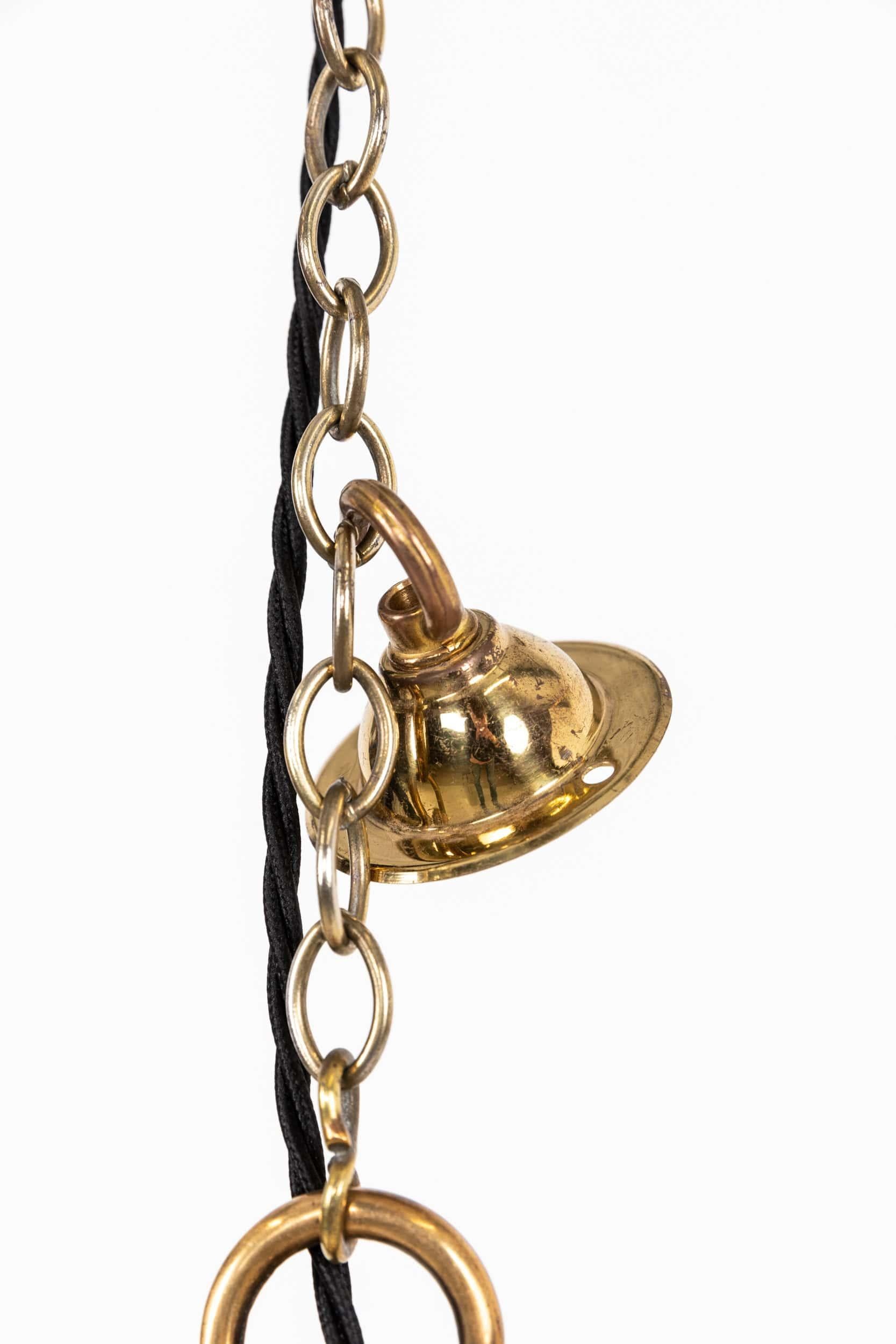 Lámpara colgante grande de cristal opalino de iglesia Art Decó de 14