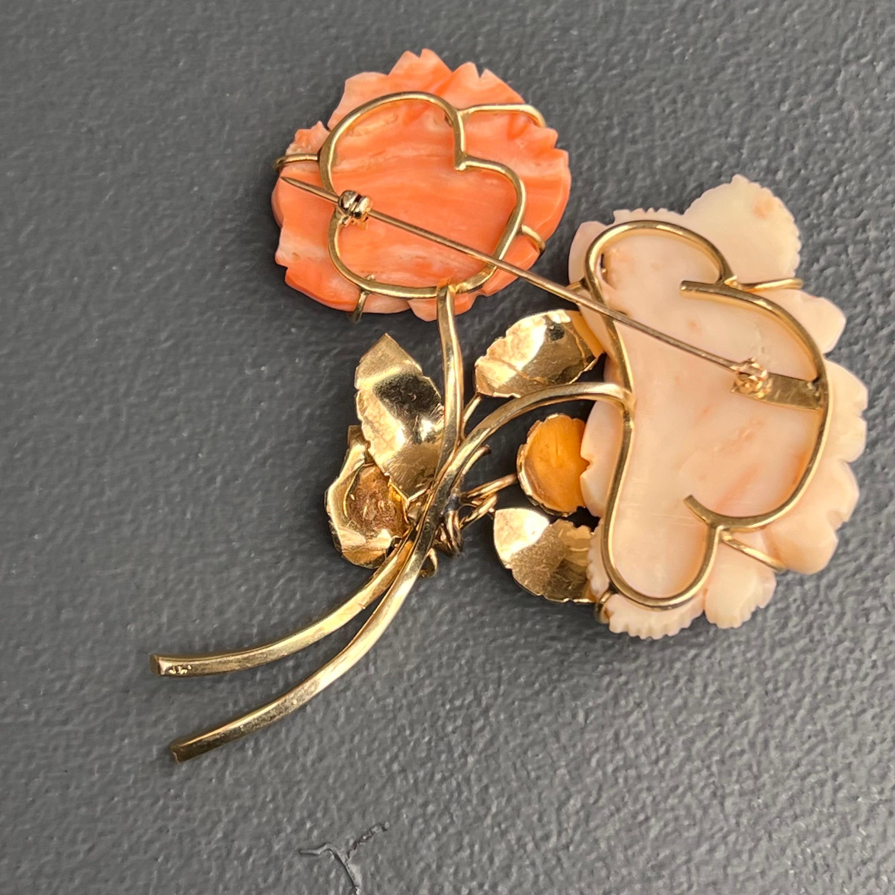 Large 14 Karat Gold Carved Coral Rose Floral Pin Brooch For Sale 2