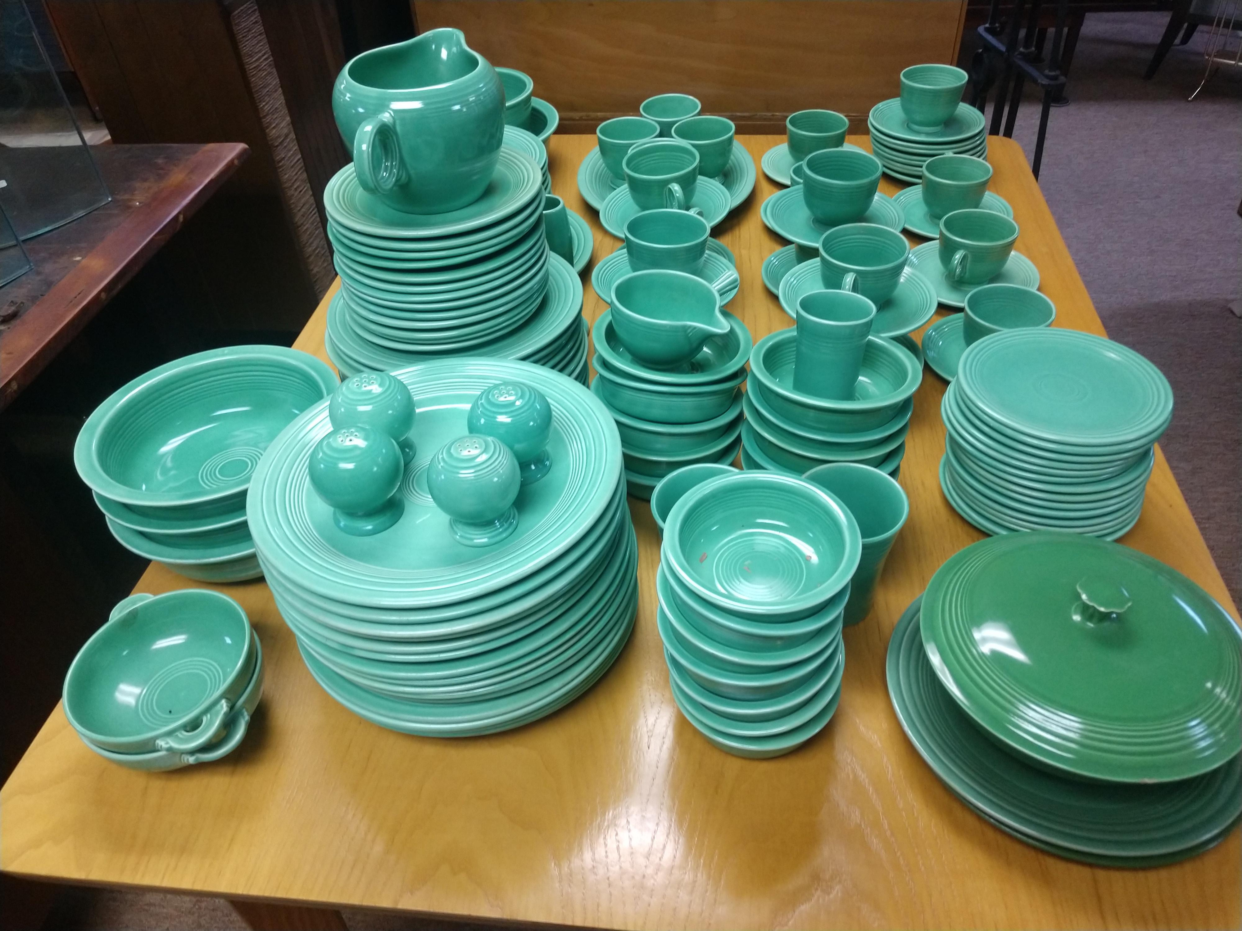 American Large 144-Piece Set of Vintage circa 1940 Green Fiesta Ware