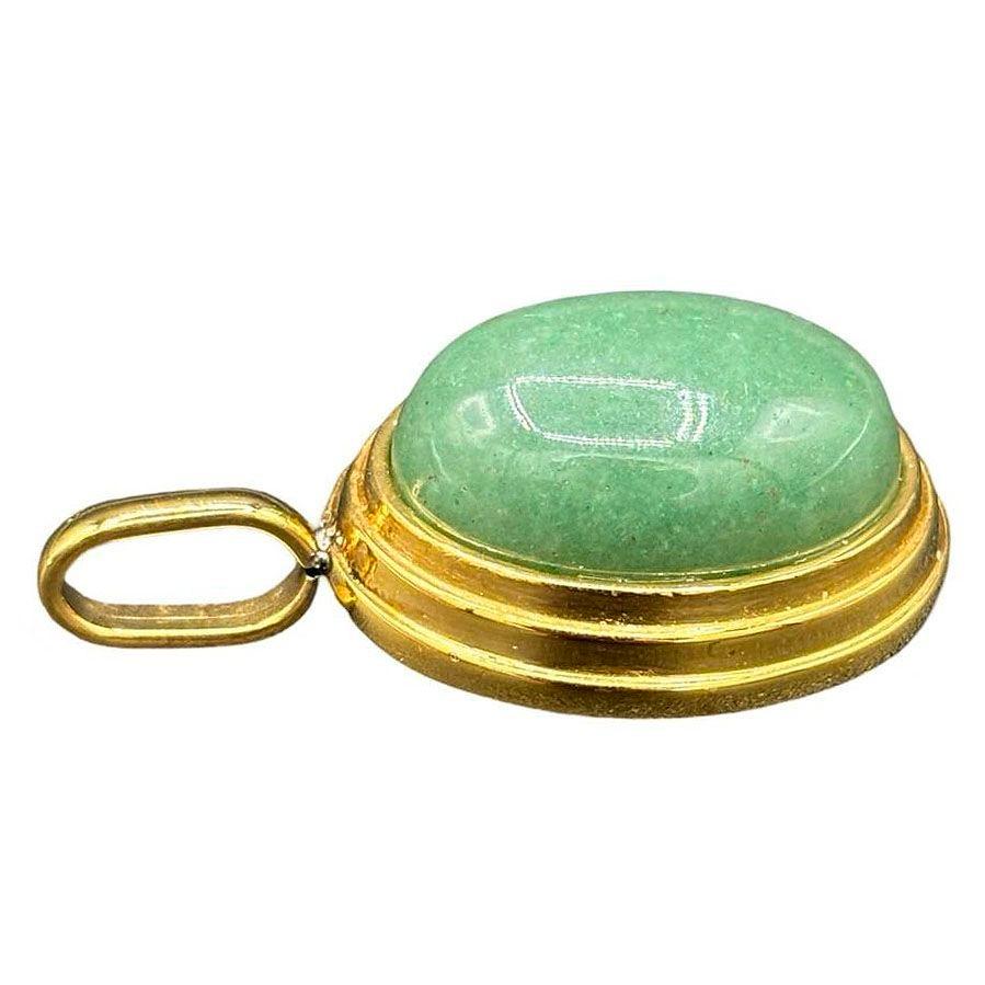 Fin du 20e siècle Grand pendentif ovale en or 14 carats à gradins en aventurine naturelle en vente