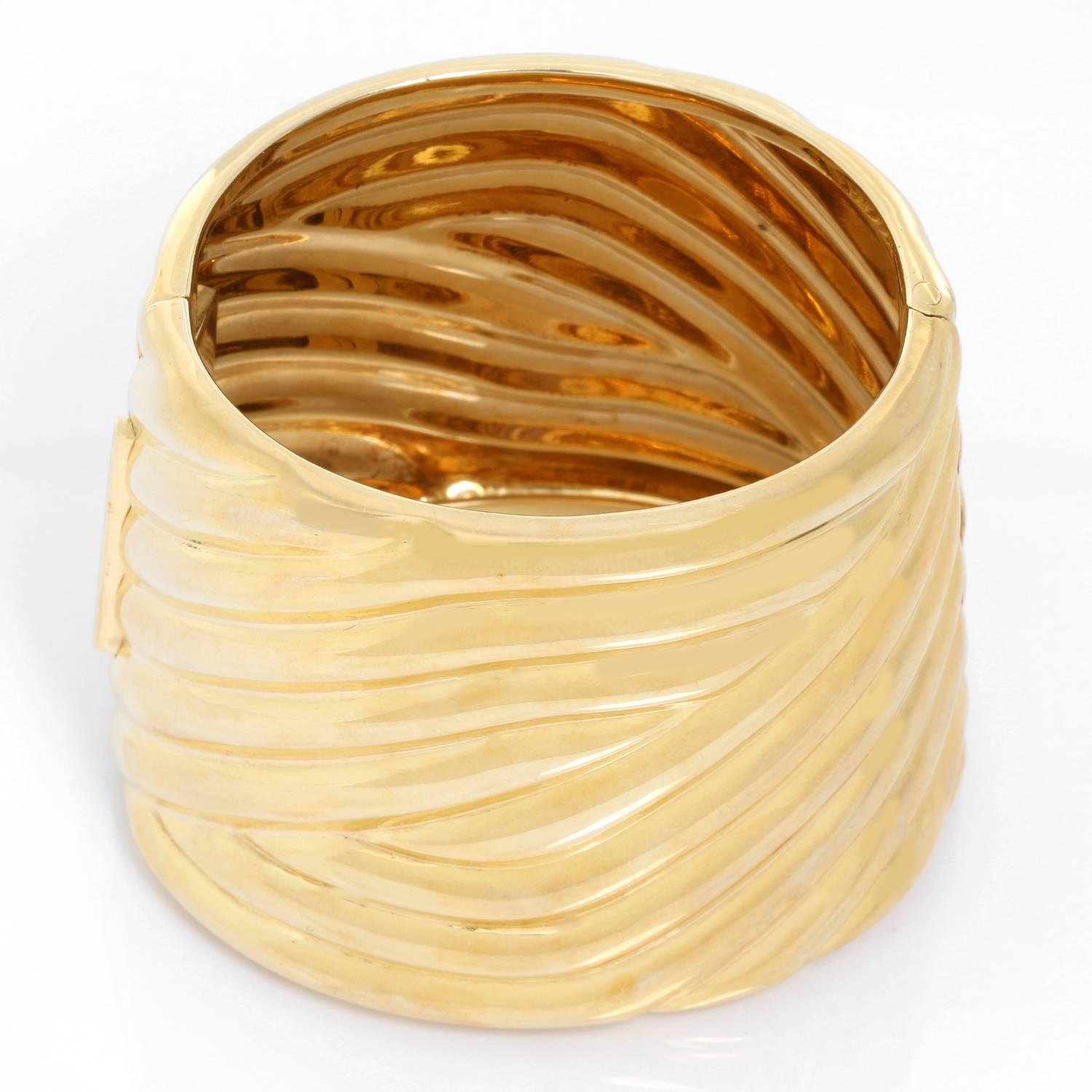Large 14K Yellow Gold Fluted hinged cuff - . Tapered with 6.5