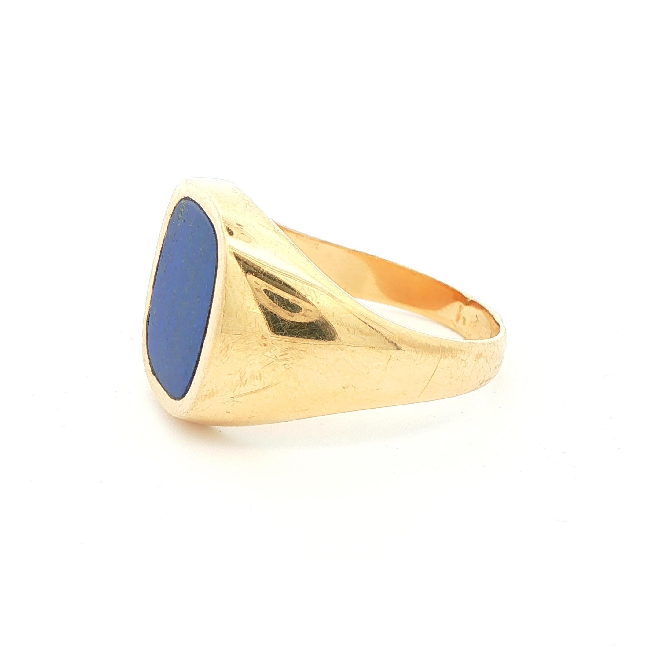 Grande bague en or jaune 14k incrustée de lapis en vente 2