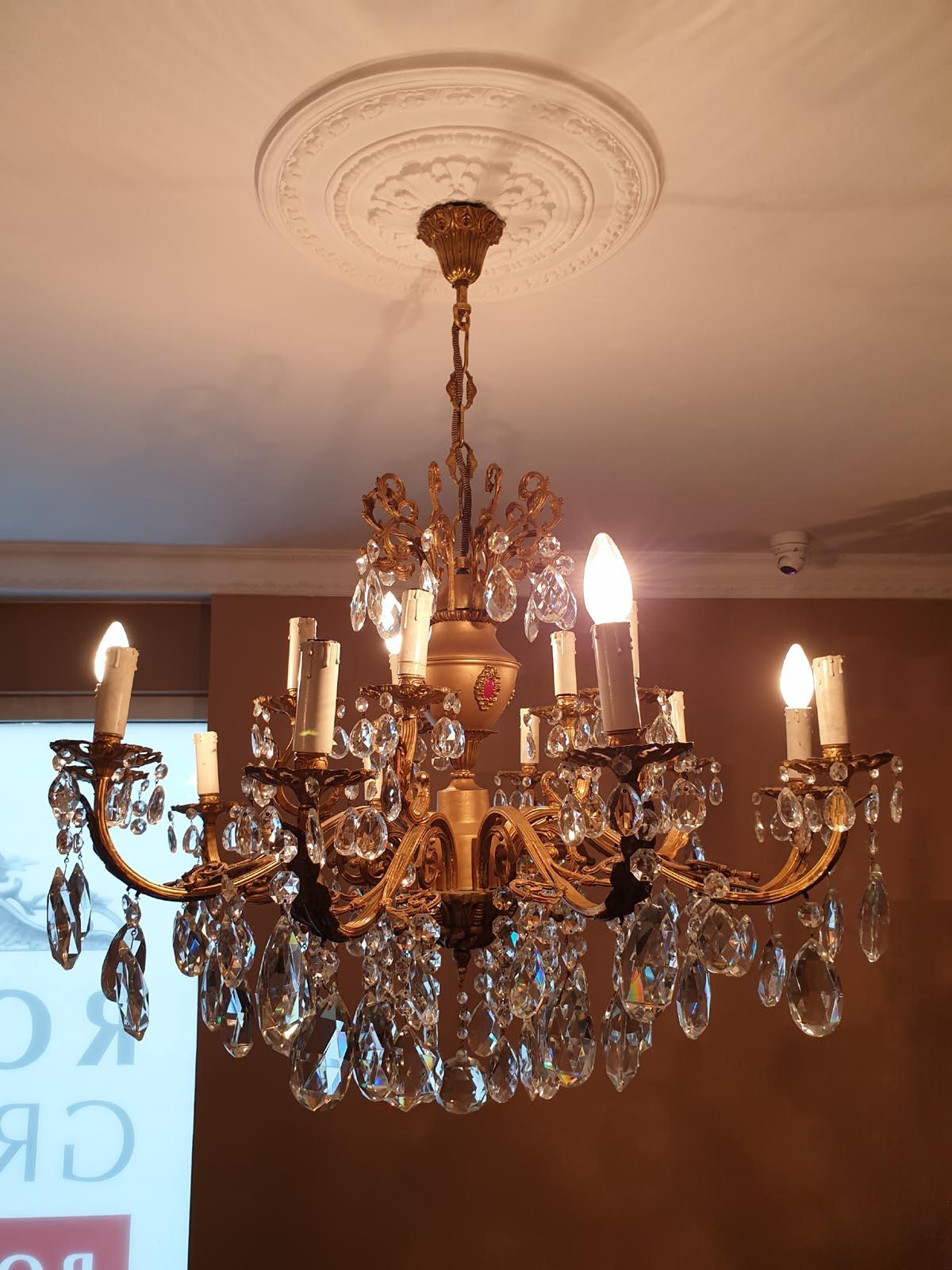 Large 15-Candles Chandelier in Rococo Style, Metal and Crystal In Good Condition For Sale In Liverpool, GB