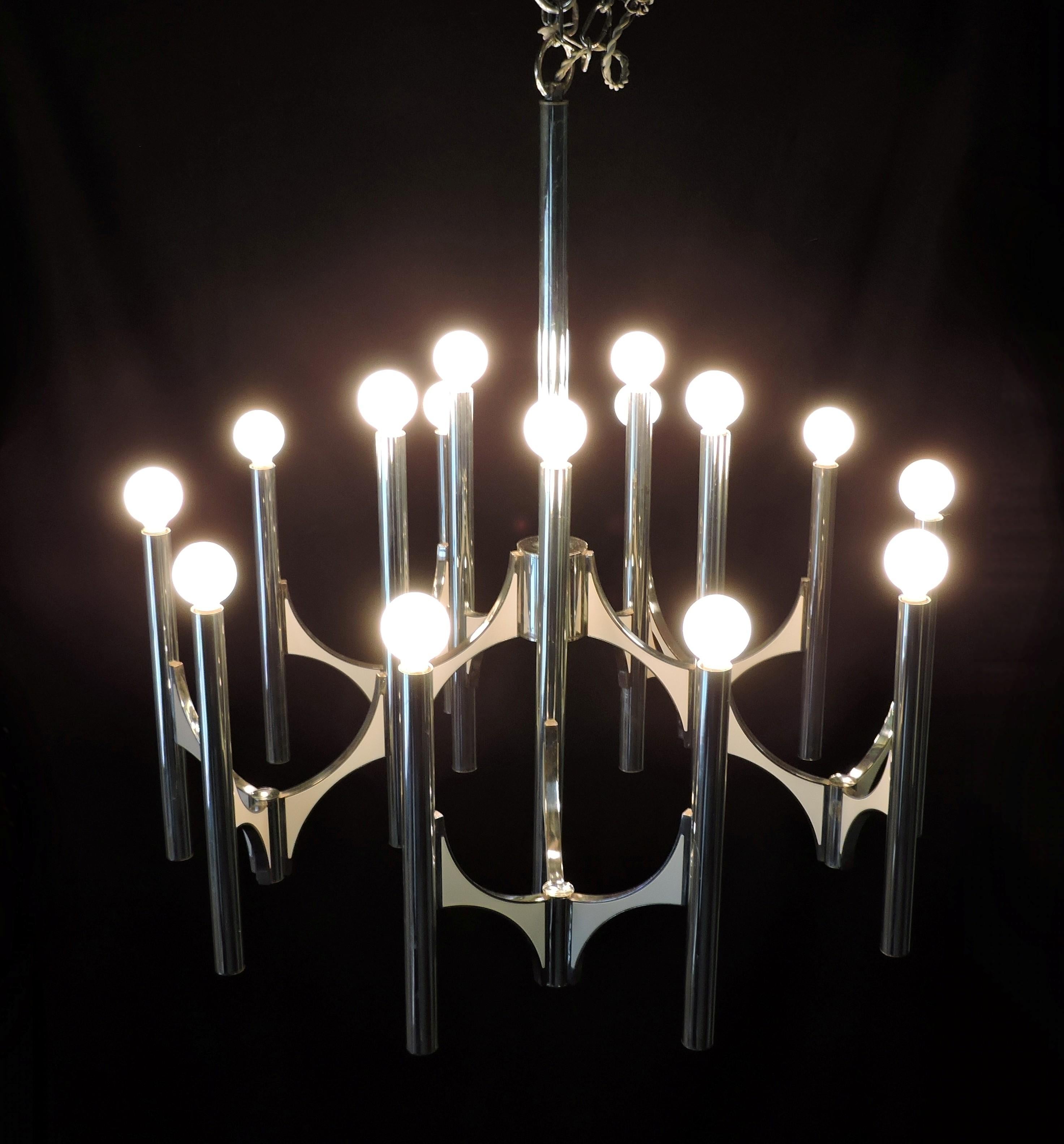 Large 15 Light Mid-Century Modern Gaetano Sciolari Chrome Orbit Chandelier In Good Condition In Chesterfield, NJ