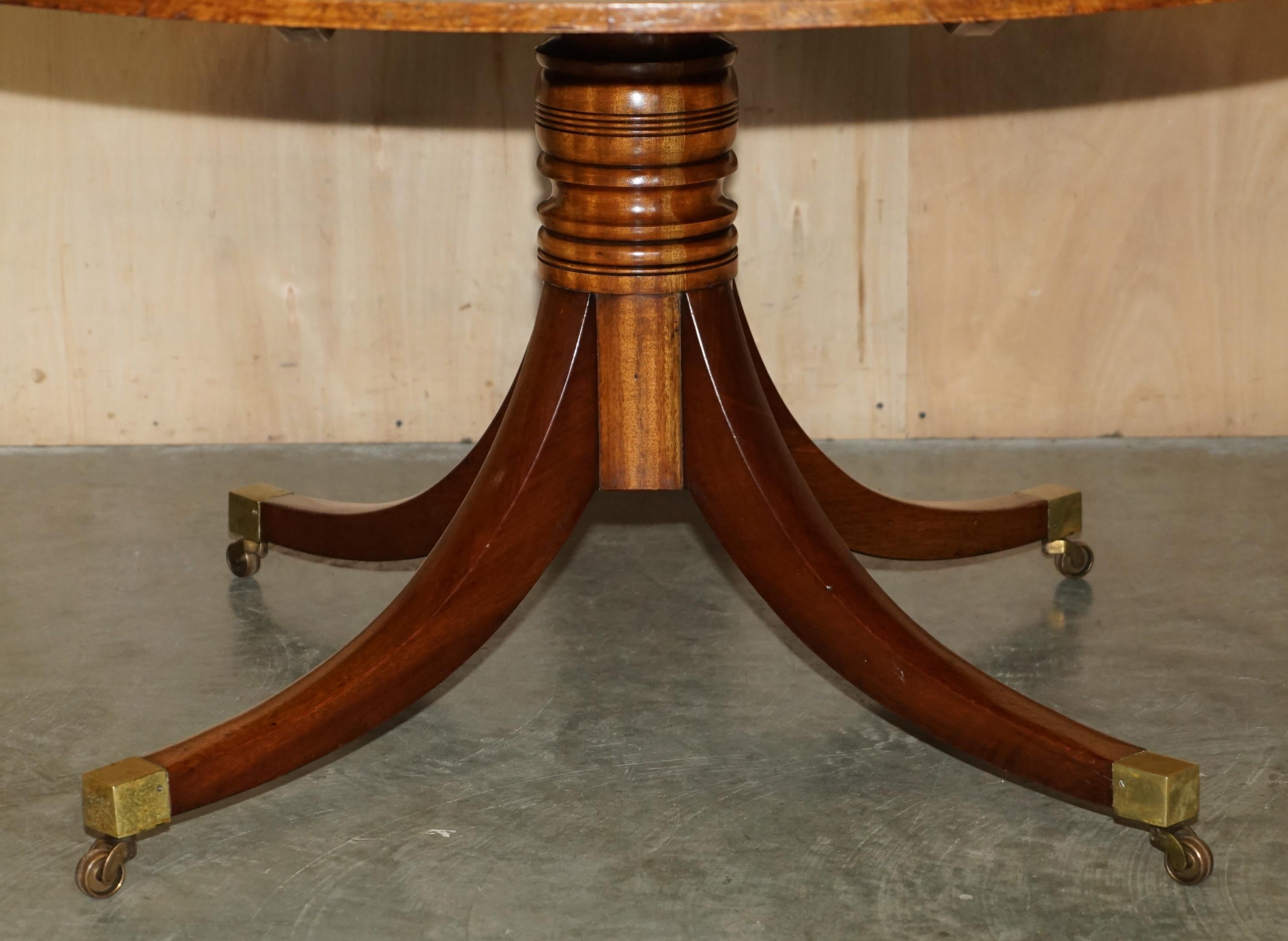 Art Deco LARGE 152.5CM WIDE BURR WALNUT MACASSAR EBONY REGENCY ROUND DiNING TABLE SEATS 8 For Sale