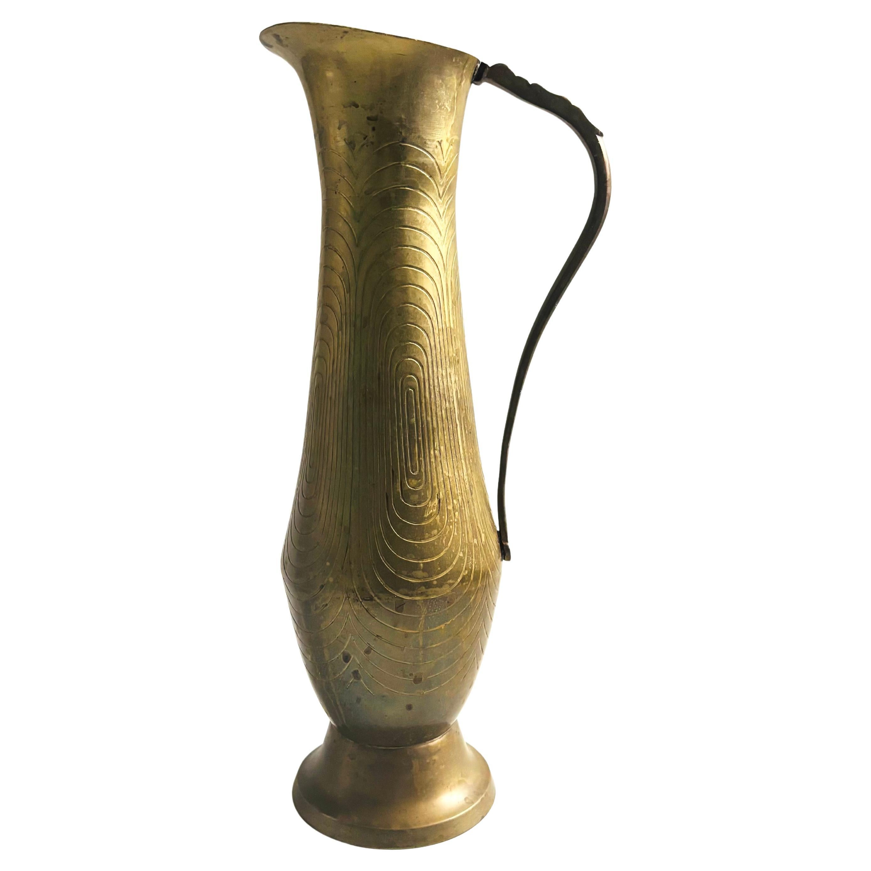 Brocca grande in ottone vintage da 15,5 pollici