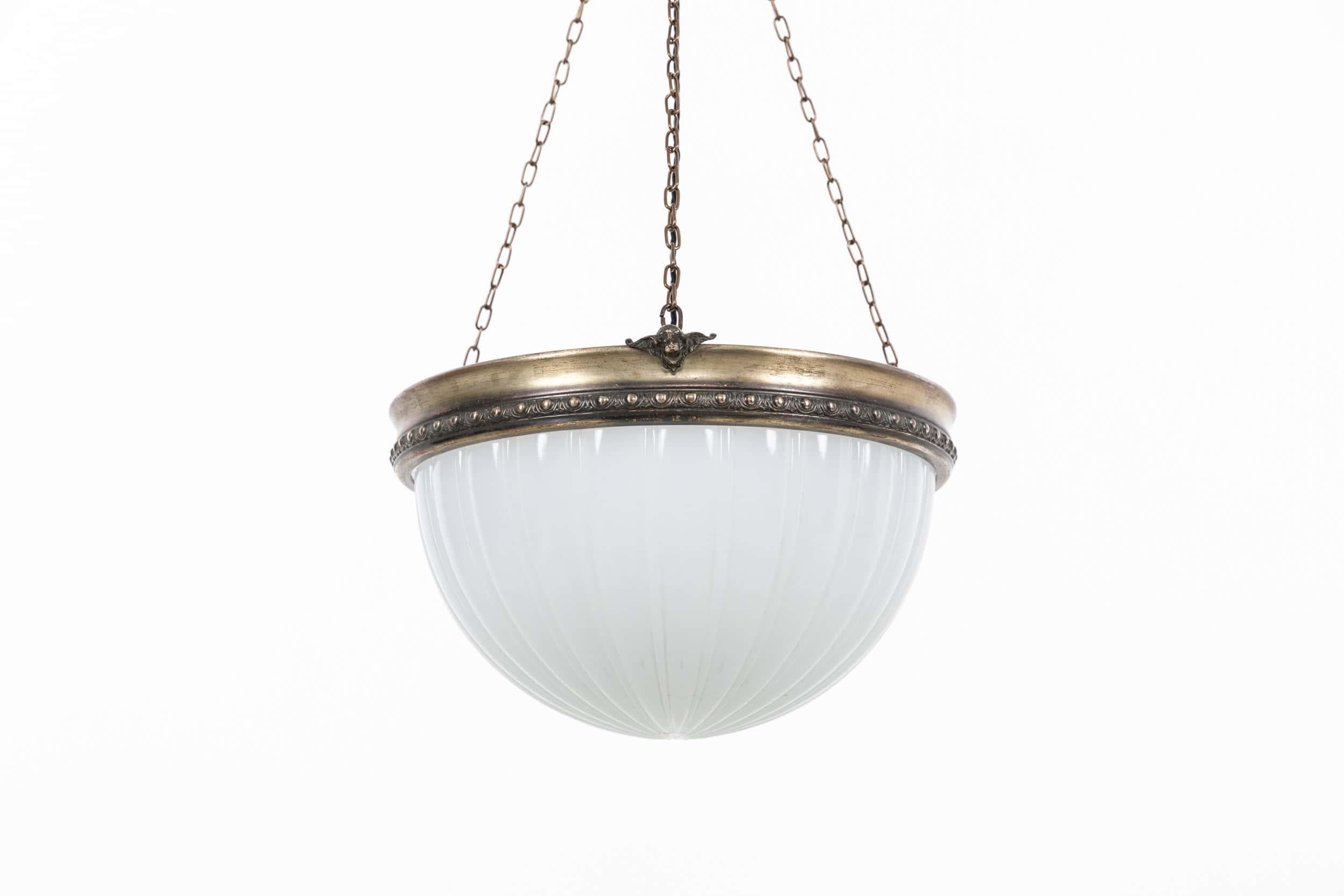 Gran y elegante plafón de cristal prensado 