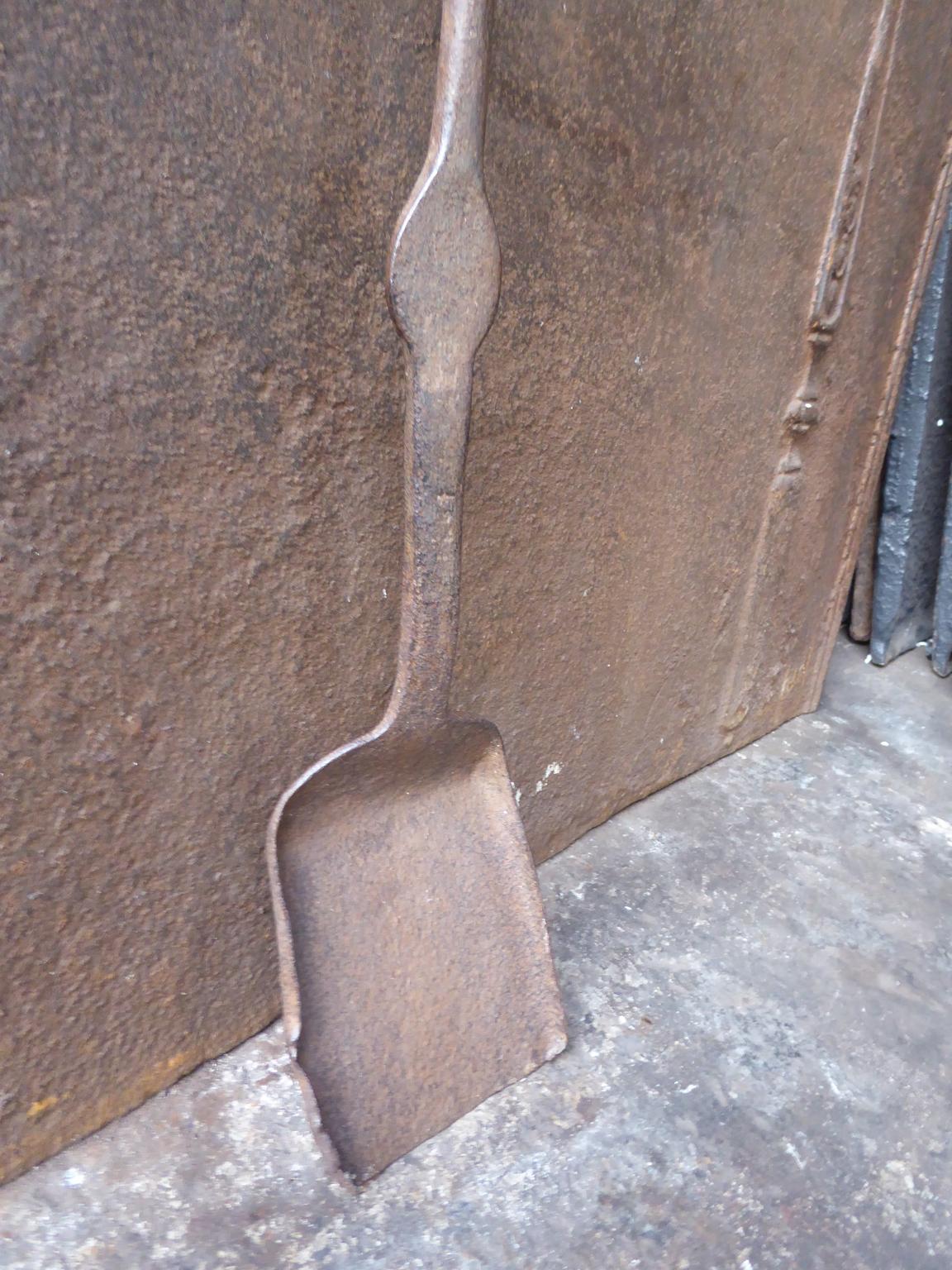 Louis XIV Large 17th - 18th Century French Fireplace Shovel or Fire Shovel For Sale