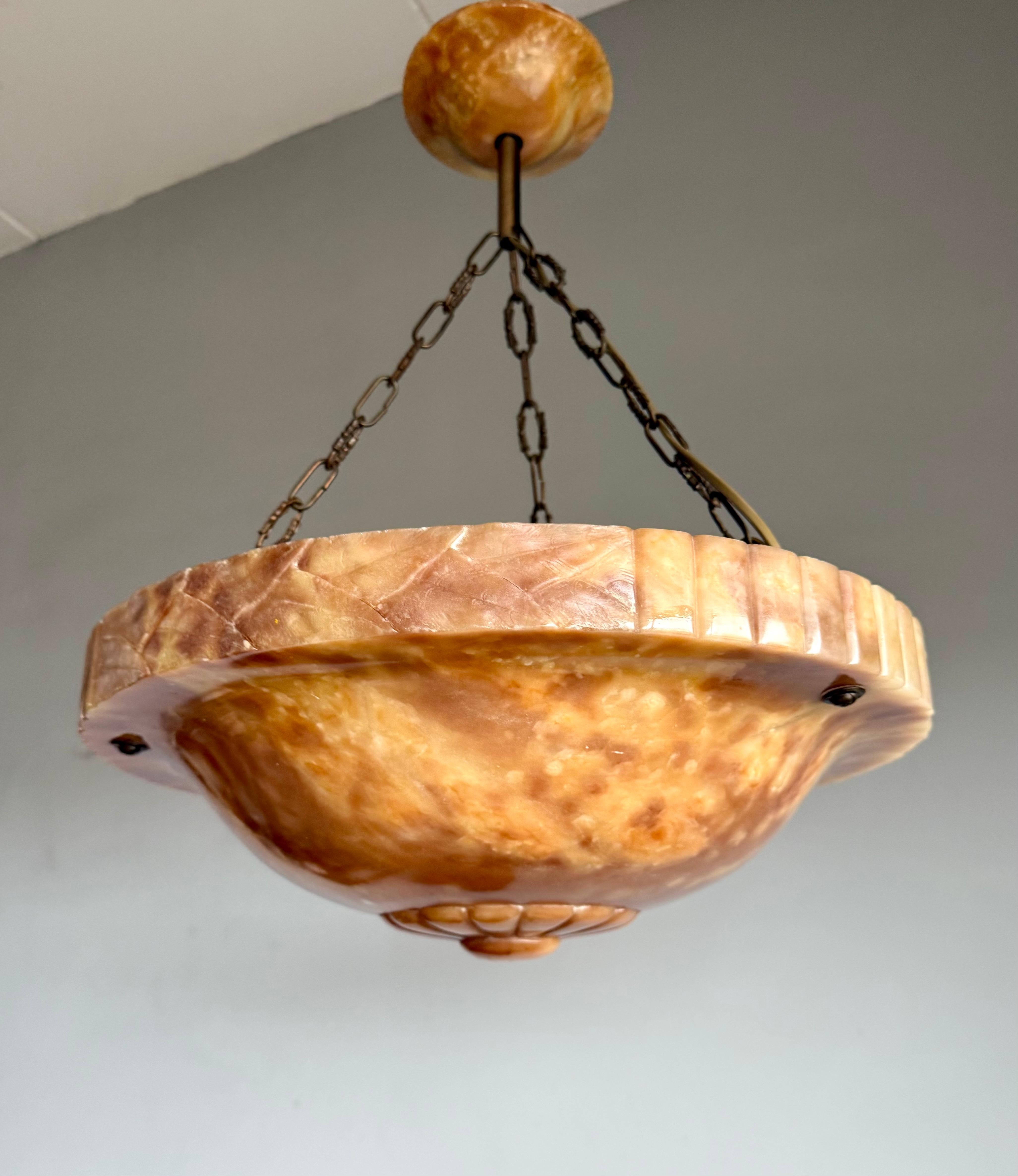 Ottone Grande 17,7Ø Art Deco e dimensioni perfette, plafoniera / pendente in alabastro a strati in vendita