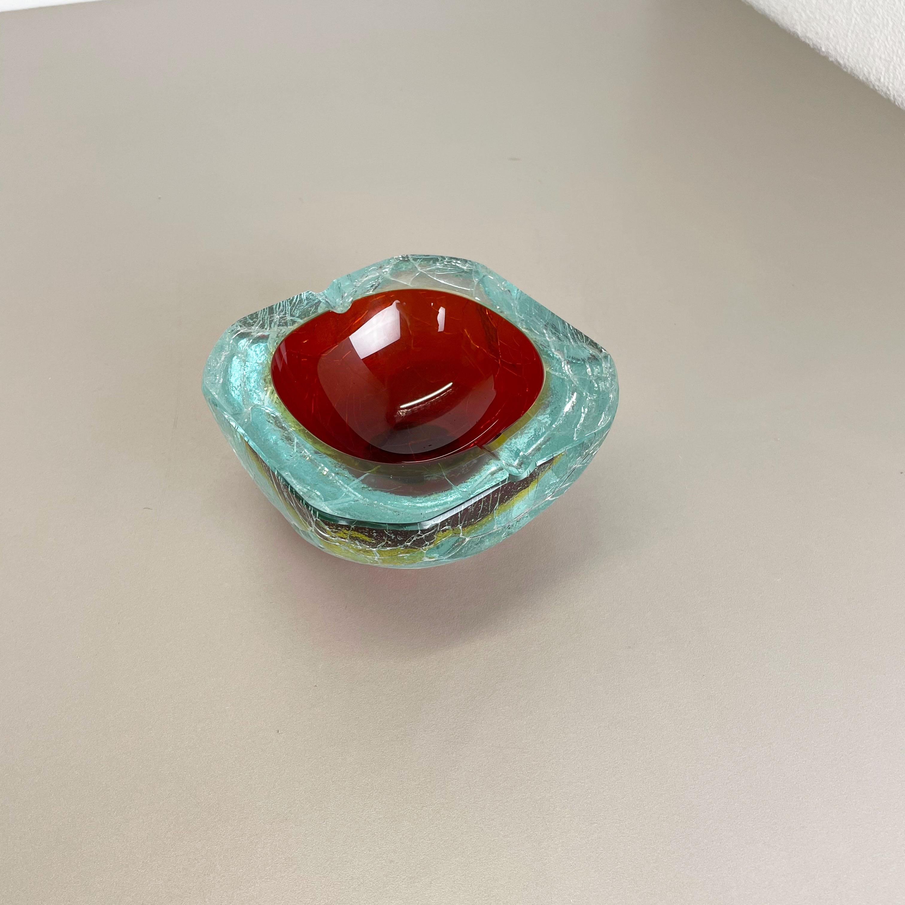 Large 1, 7kg Murano Glass Crack Structure Bowl Shells Ashtray Element Italy 1970s In Good Condition For Sale In Kirchlengern, DE