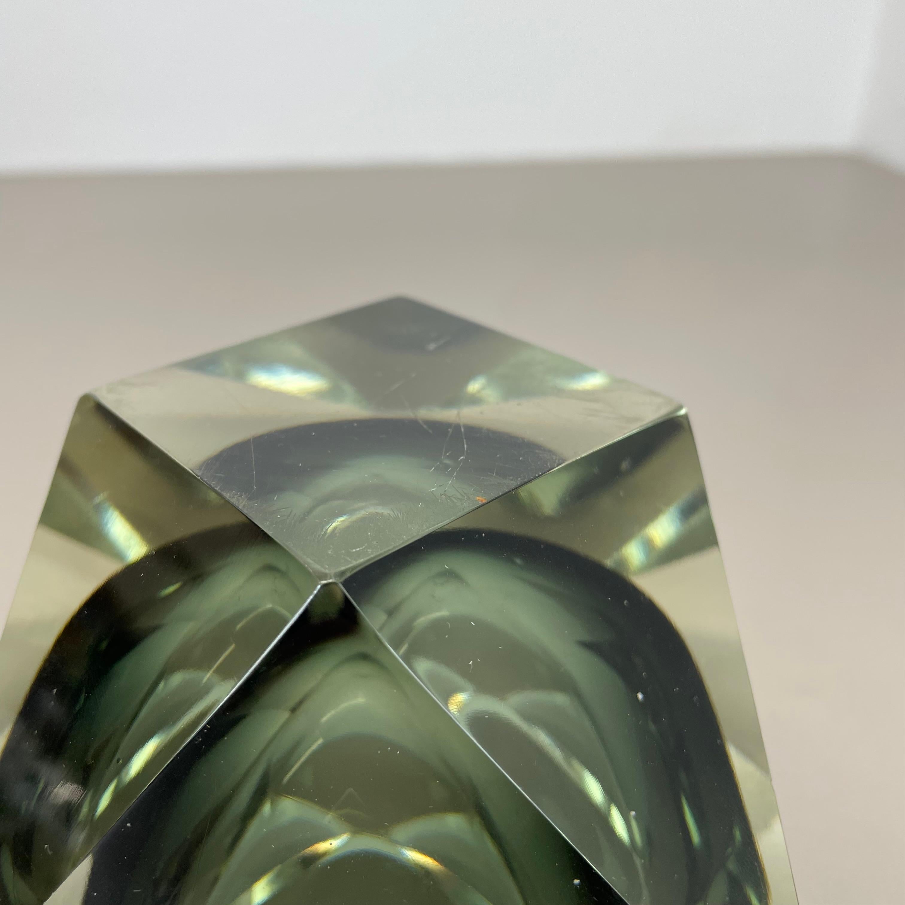 Elemento grande de cristal de Murano DIAMANTE de 1,7 kg, atribuido a Flavio Poli, Italia 1970 en venta 7