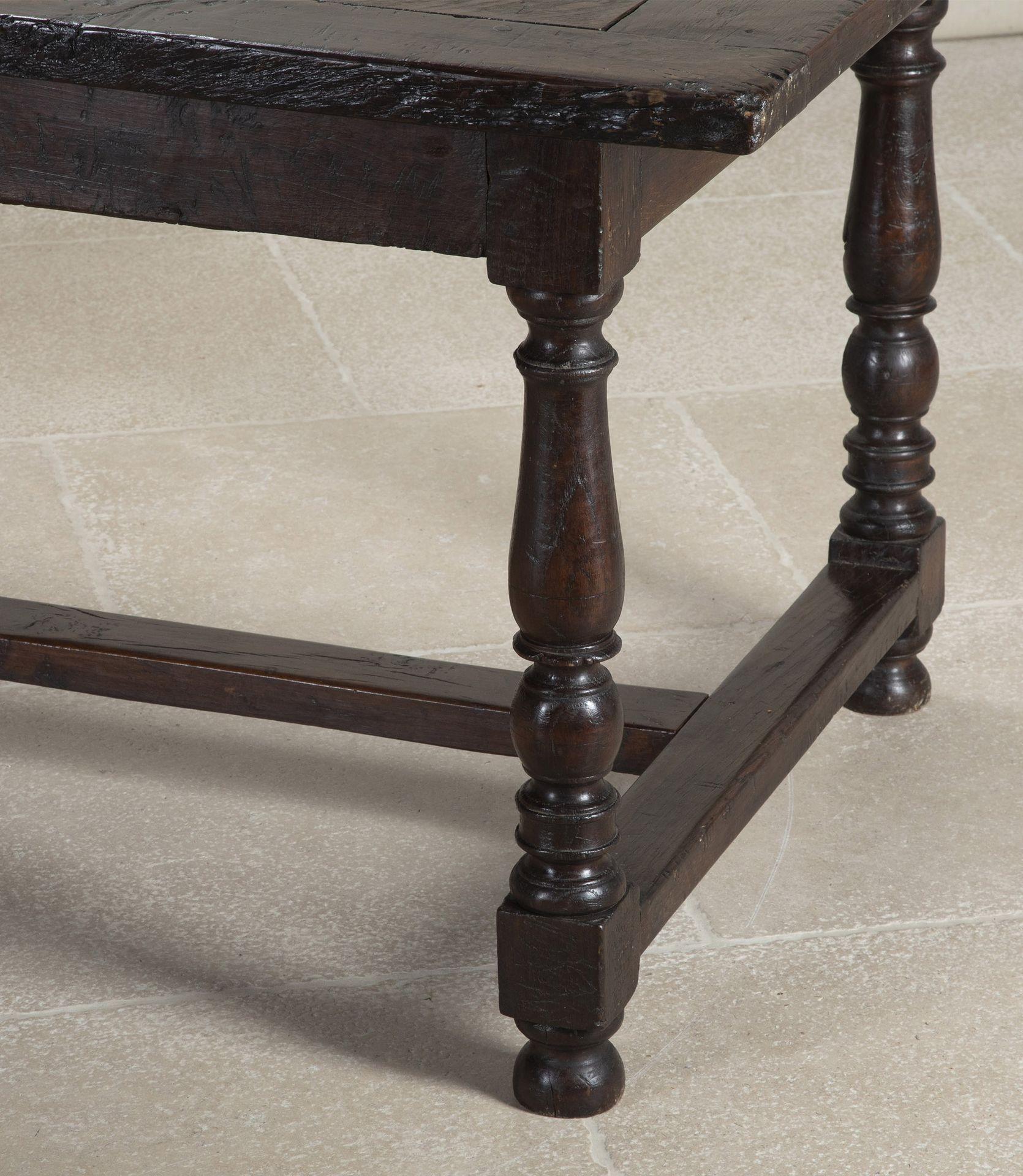 Large 17th-18th Century Parisian 'Versailles Parquetry' Oak Refectory Table en vente 3