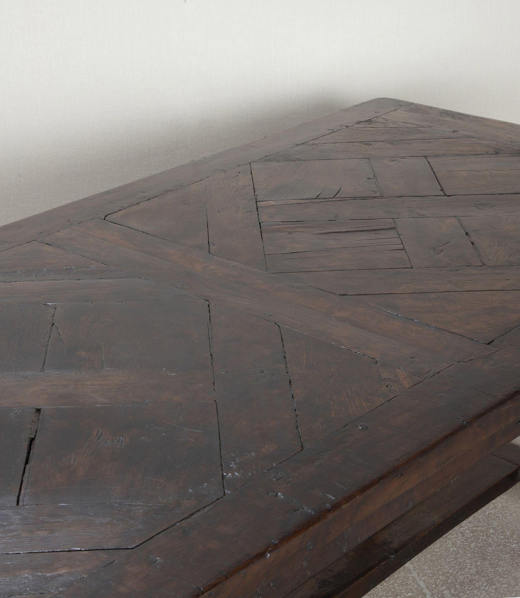 17ème siècle Large 17th-18th Century Parisian 'Versailles Parquetry' Oak Refectory Table en vente