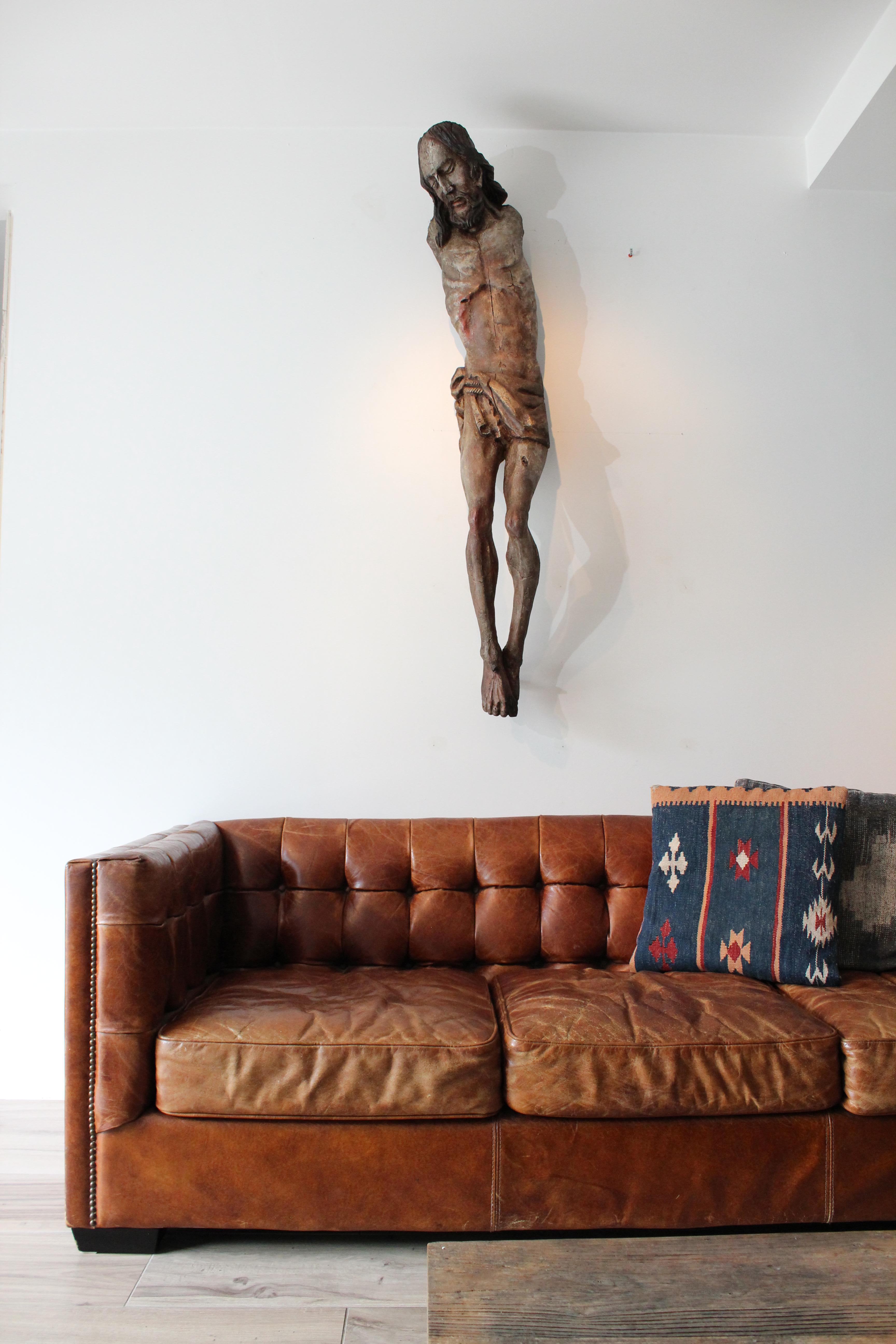 Large A.I.C. Corpus Christi en bois du 17ème siècle. en vente 11