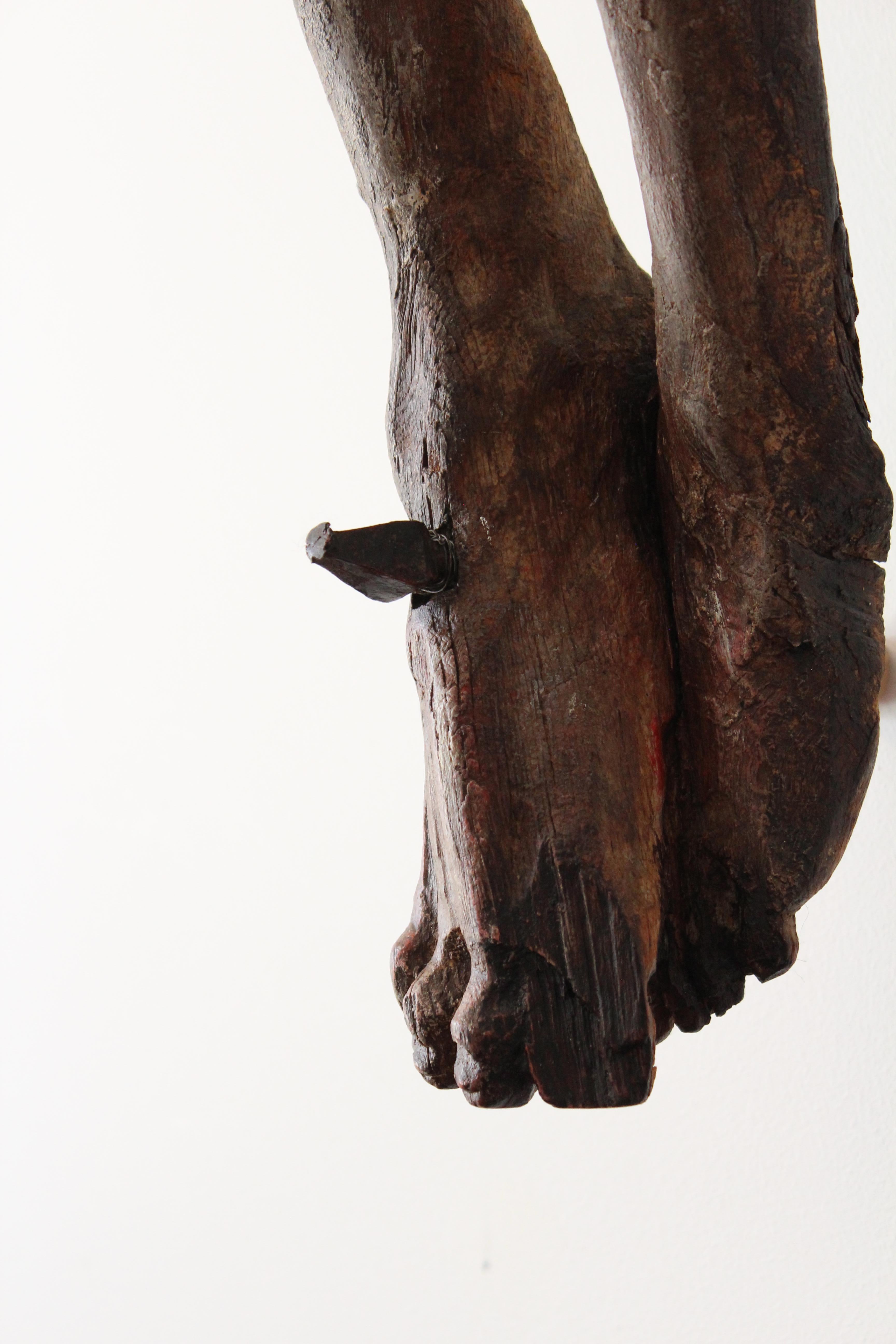 Large A.I.C. Corpus Christi en bois du 17ème siècle. Bon état - En vente à Haaltert, BE