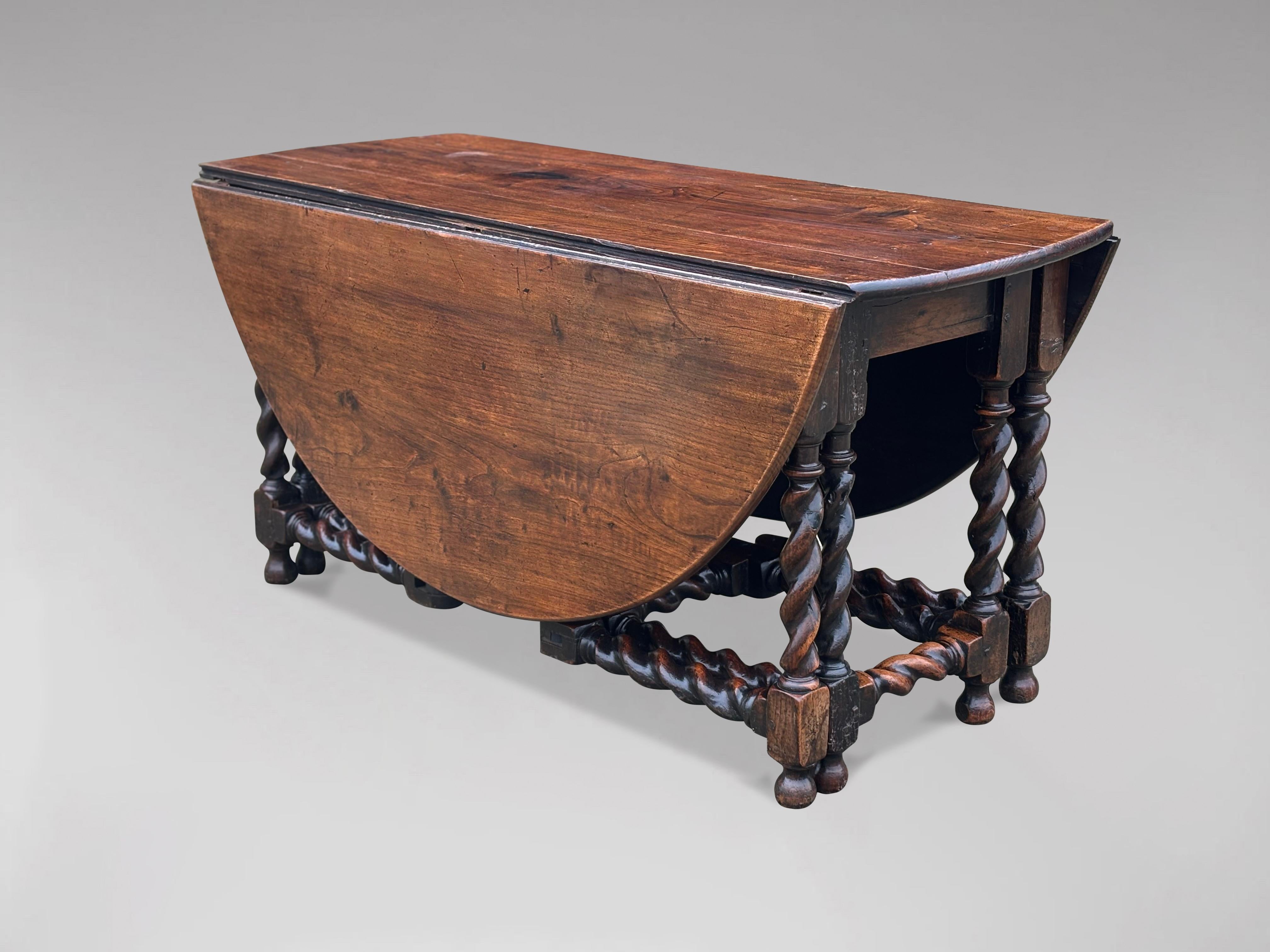 Large 17th Century Charles II Period Solid Oak Double Gateleg Table In Good Condition For Sale In Petworth,West Sussex, GB