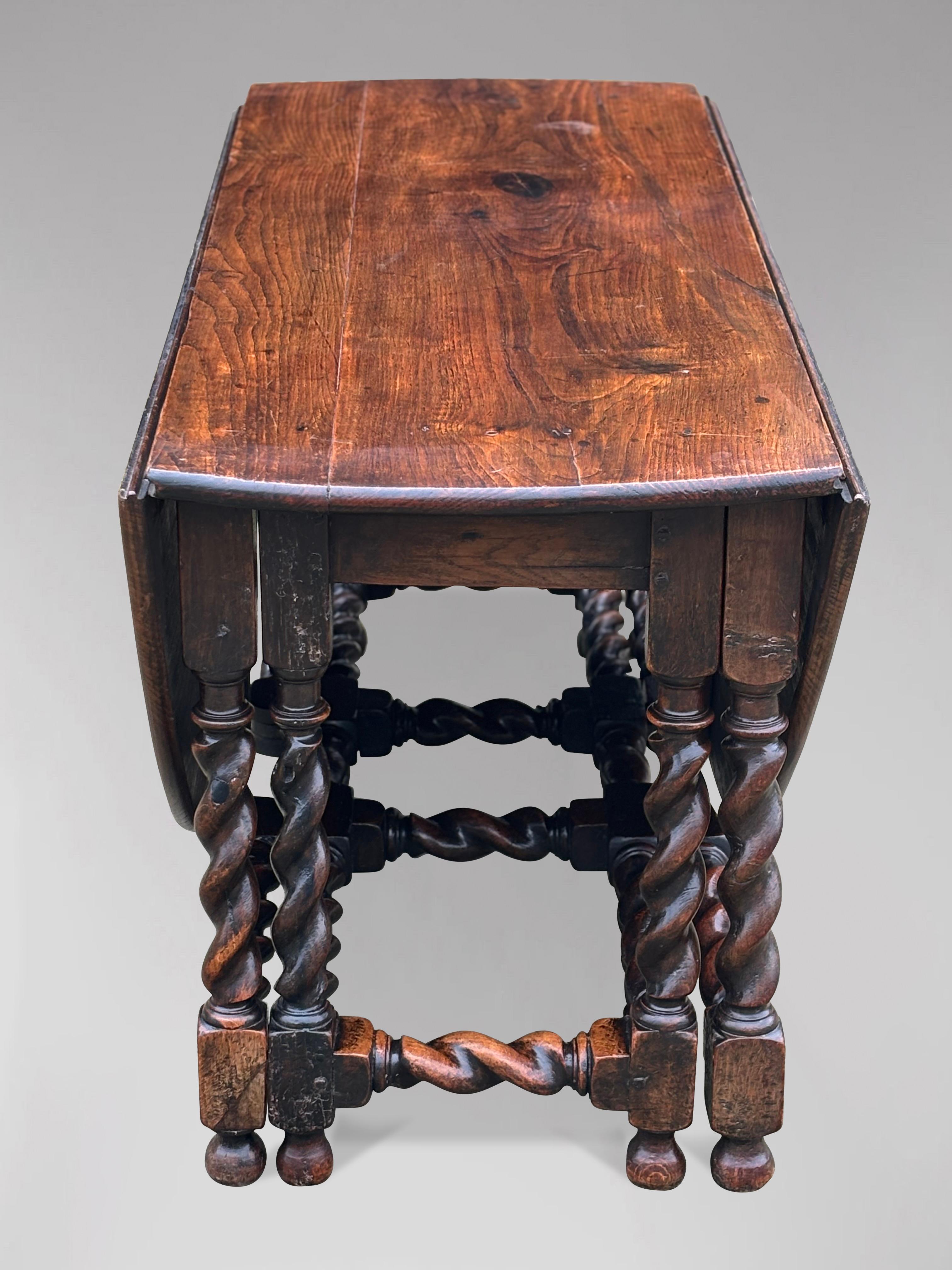 Large 17th Century Charles II Period Solid Oak Double Gateleg Table For Sale 2