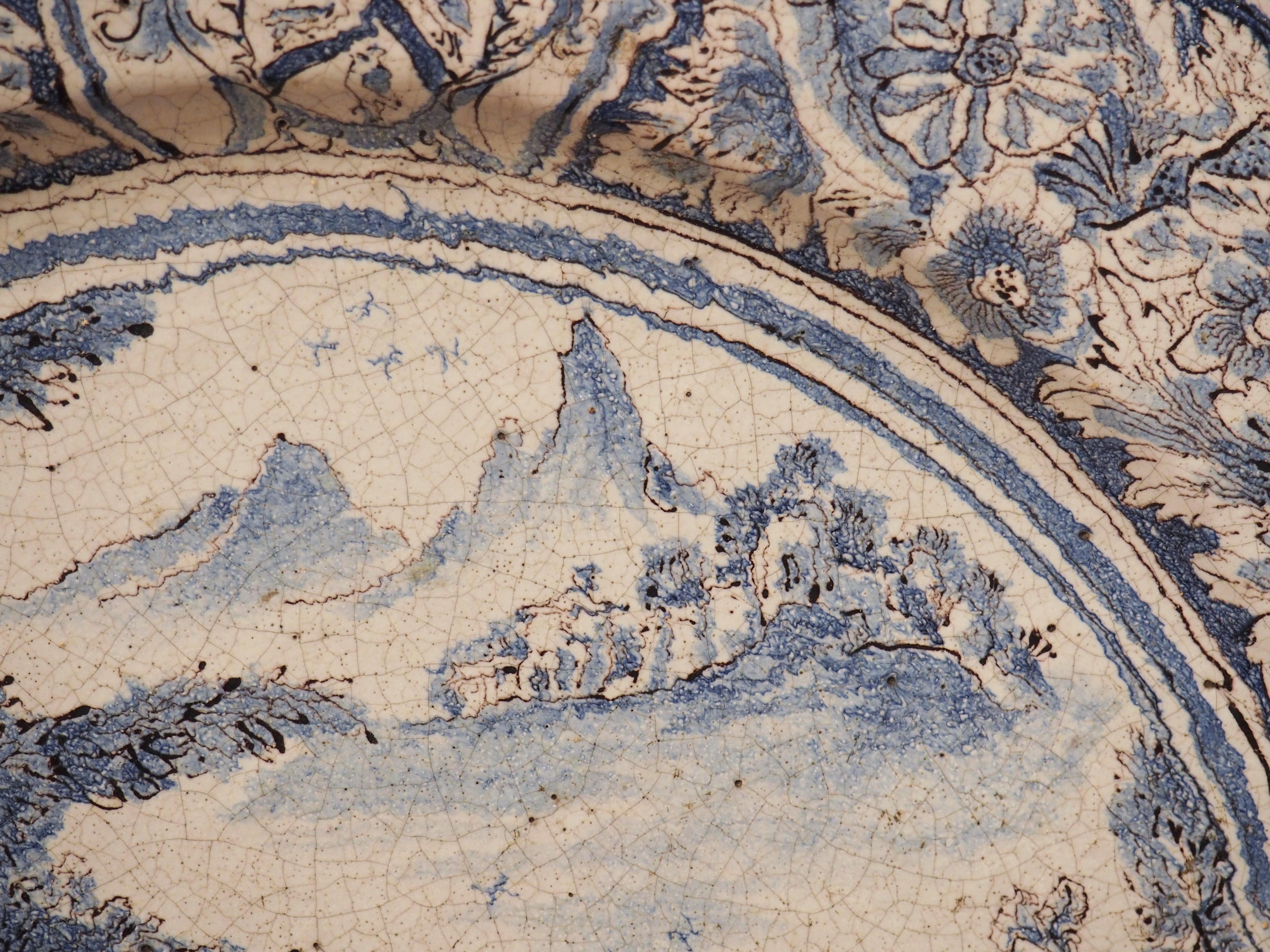 Large 17th Century French Blue and White Faience Platter with Stag Hunt Scene In Good Condition In Dallas, TX