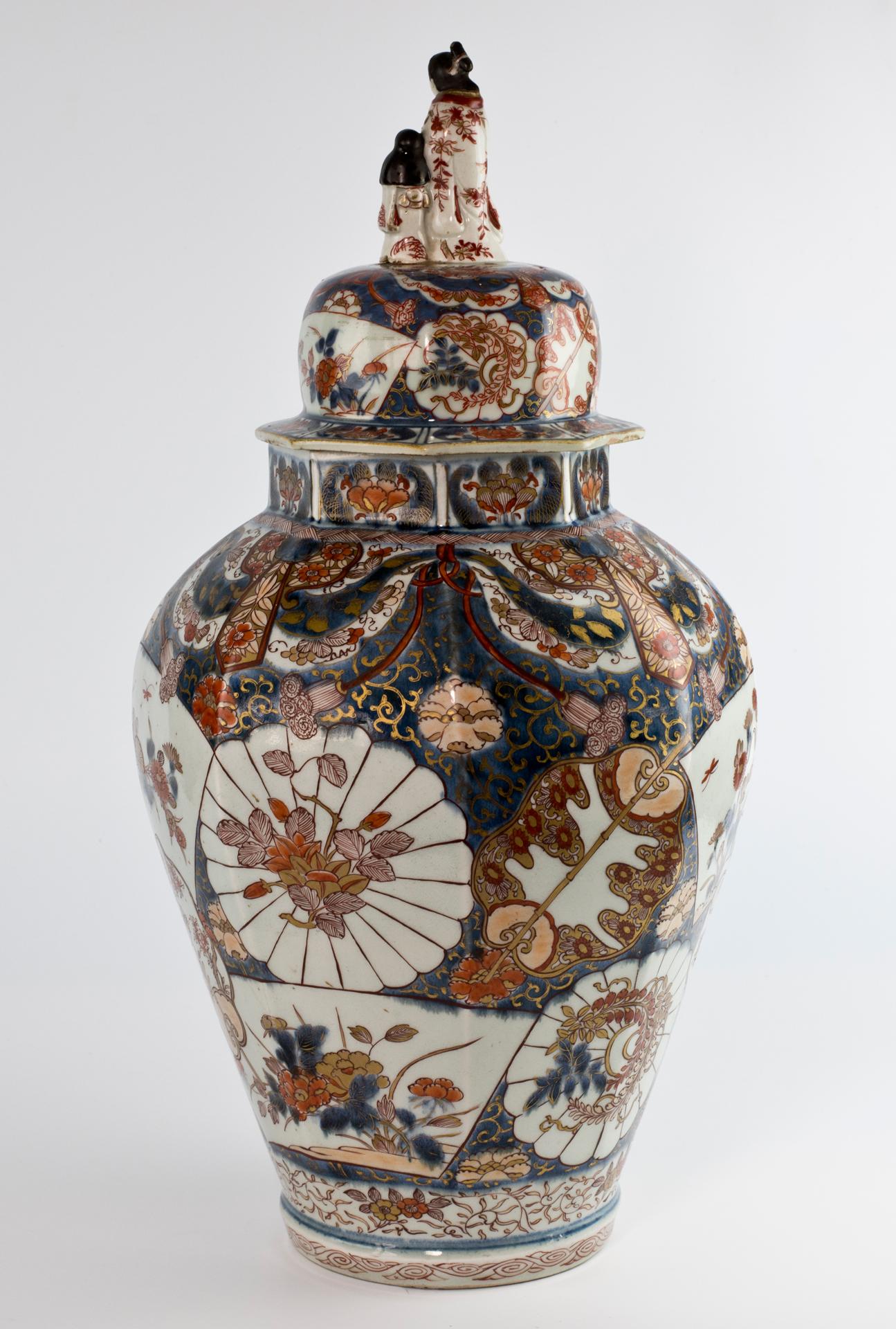 18th Century and Earlier Large 17th Century Japanese Arita Vase - Genroku Period For Sale