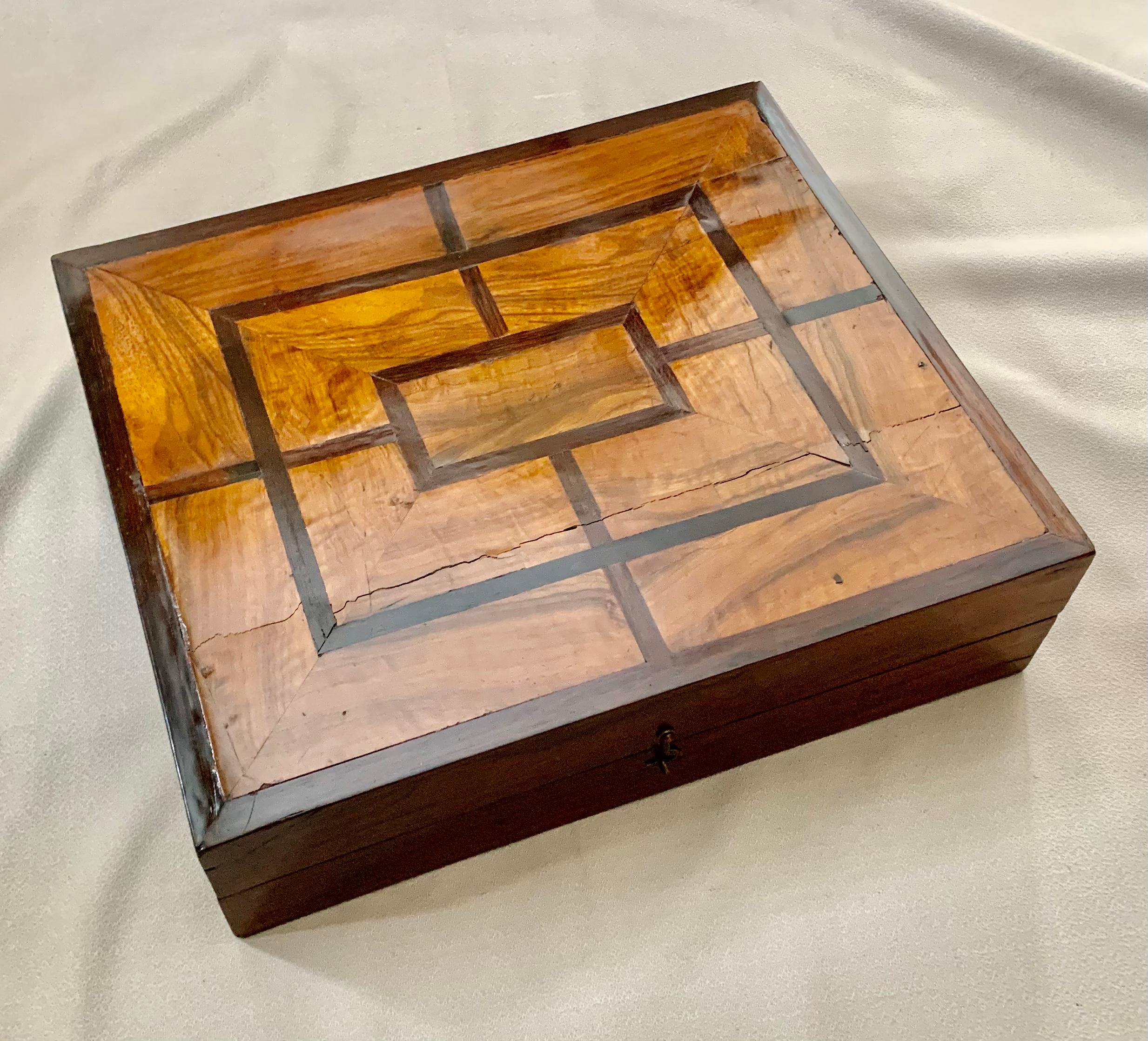 Large 17th Century Rosewood and Walnut Game Box for Chess, Backgammon, Checkers 6