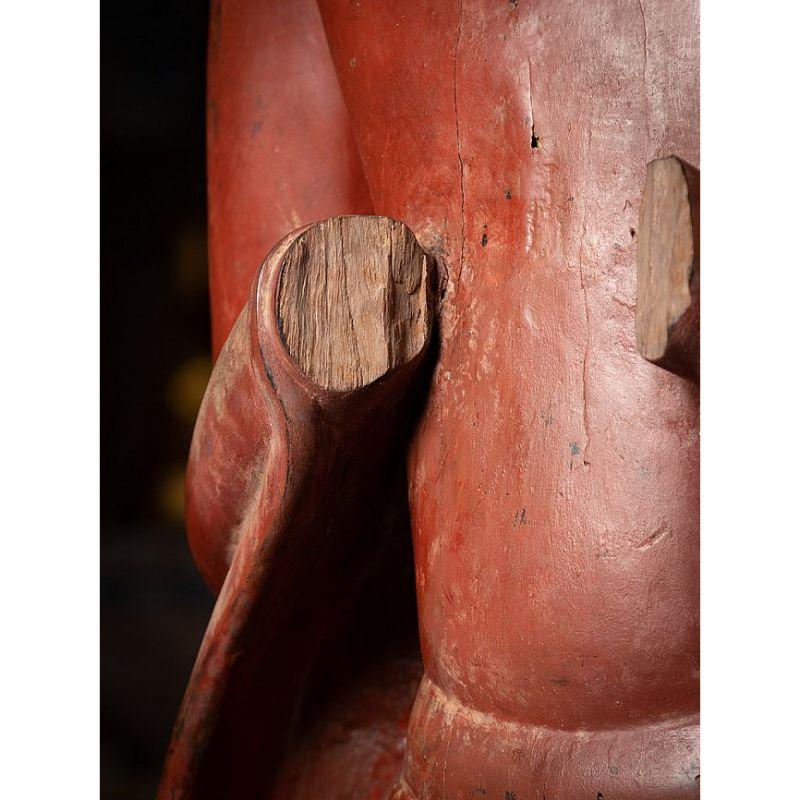 Grande statue en bois de moine birman du XVIIe siècle provenant de Birmanie en vente 7