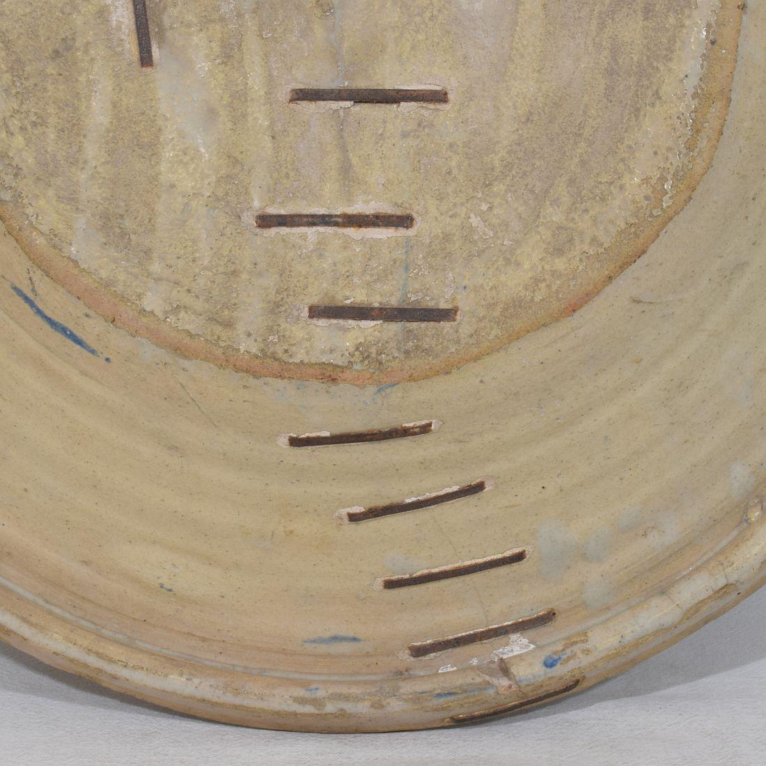 Large 18-19th Century Spanish Glazed Earthenware Bowl en venta 10