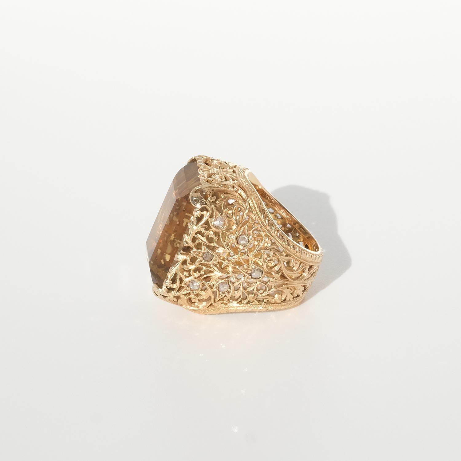 Großer Ring aus 18 Karat Gold mit rechteckigem Citrin für Damen oder Herren im Angebot