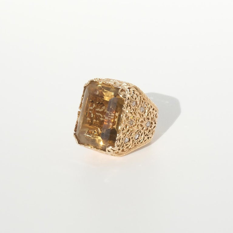 Large 18 K Gold Ring with Rectangular Citrine For Sale at 1stDibs