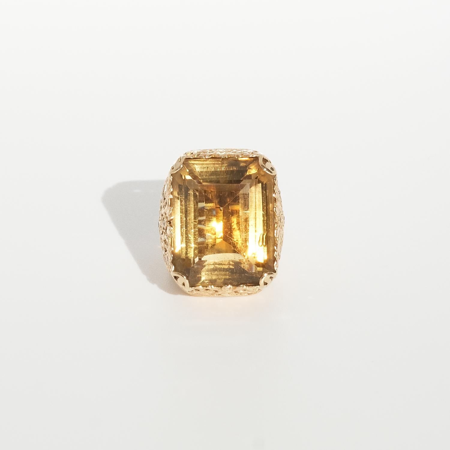 Großer Ring aus 18 Karat Gold mit rechteckigem Citrin im Angebot 4