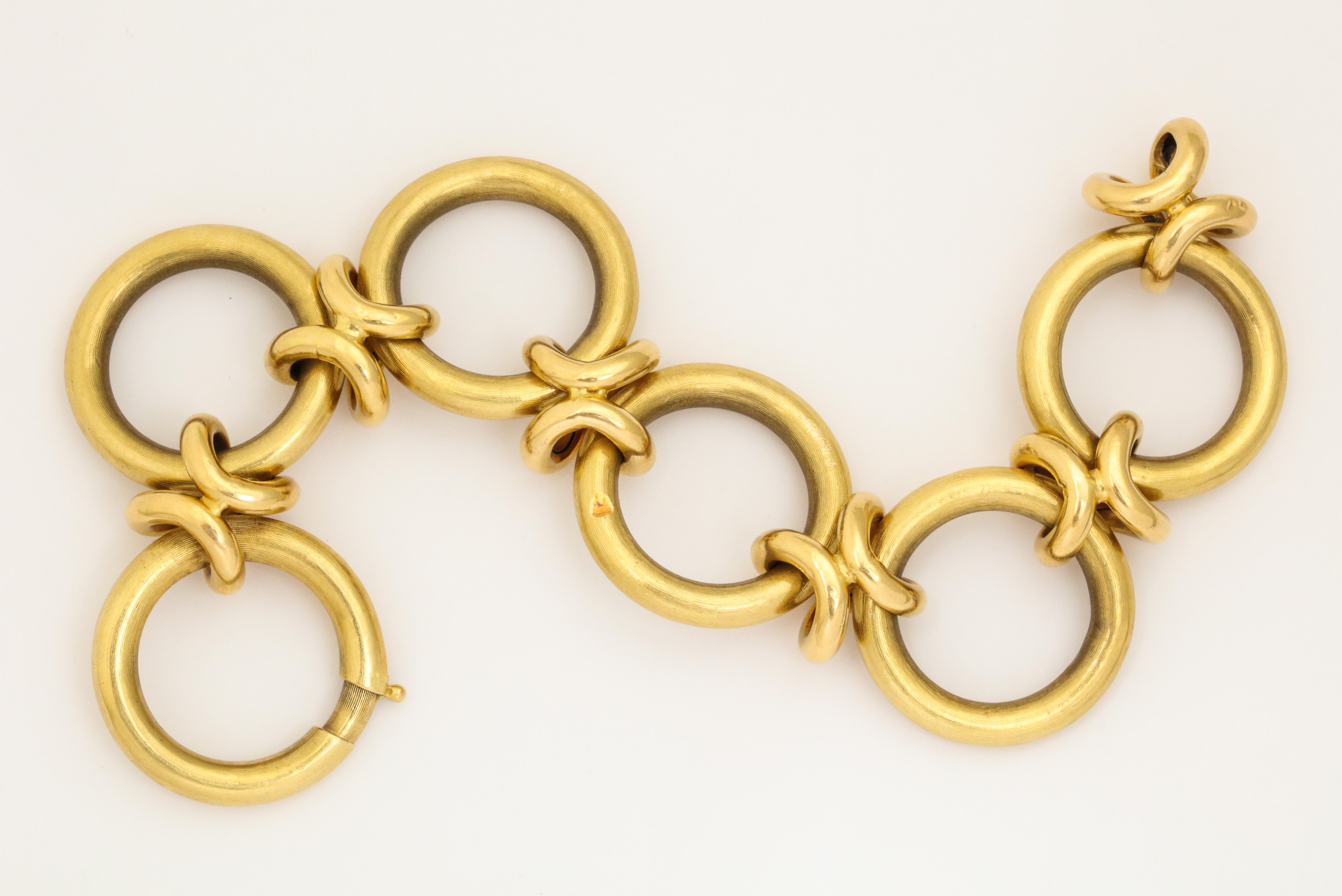 Retro Circle and Love Knot Link  18K Bracelet 3
