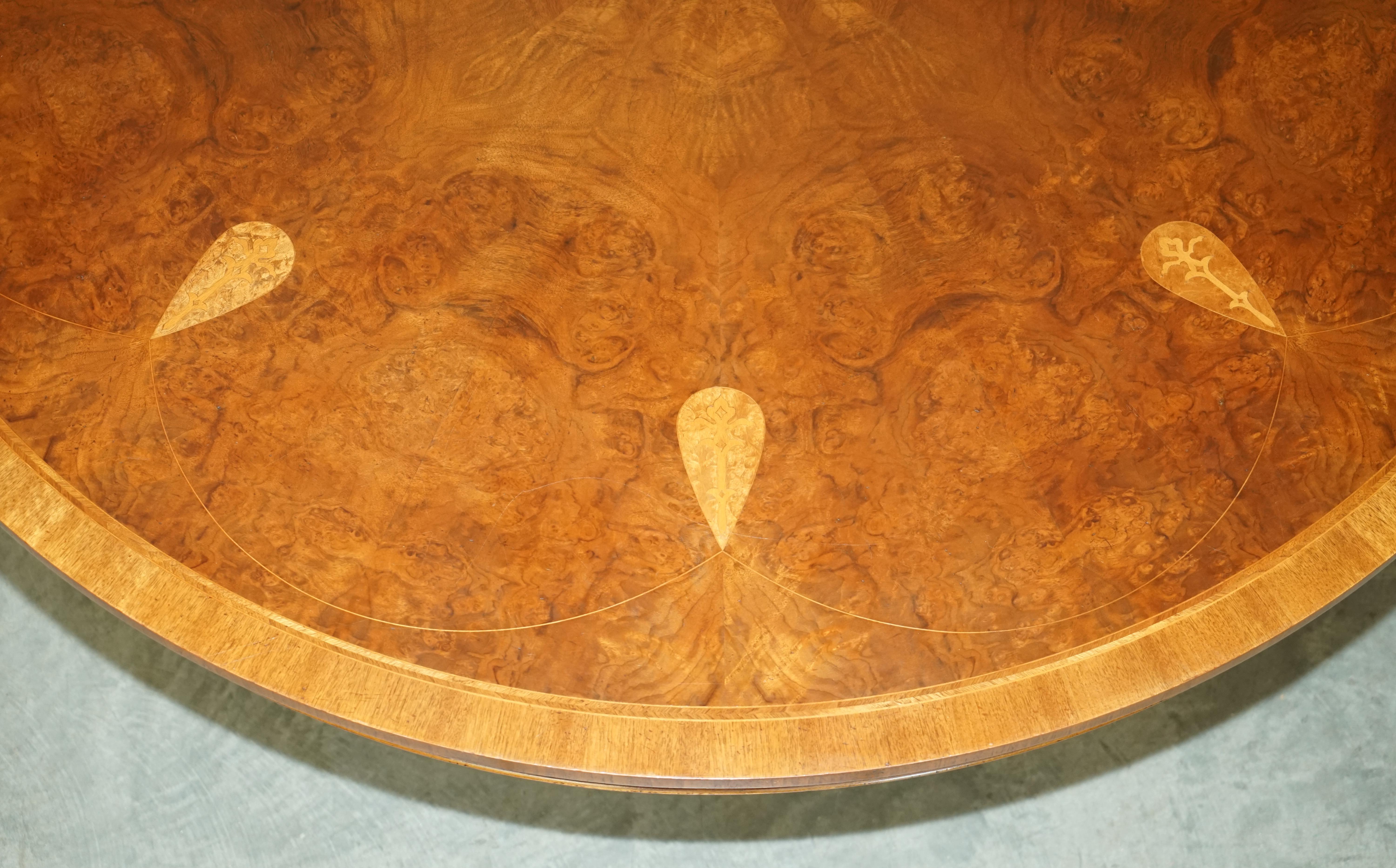 Large  Burr Walnut Hardwood & Satinwood Round Dining Table Seats 8 For Sale 5